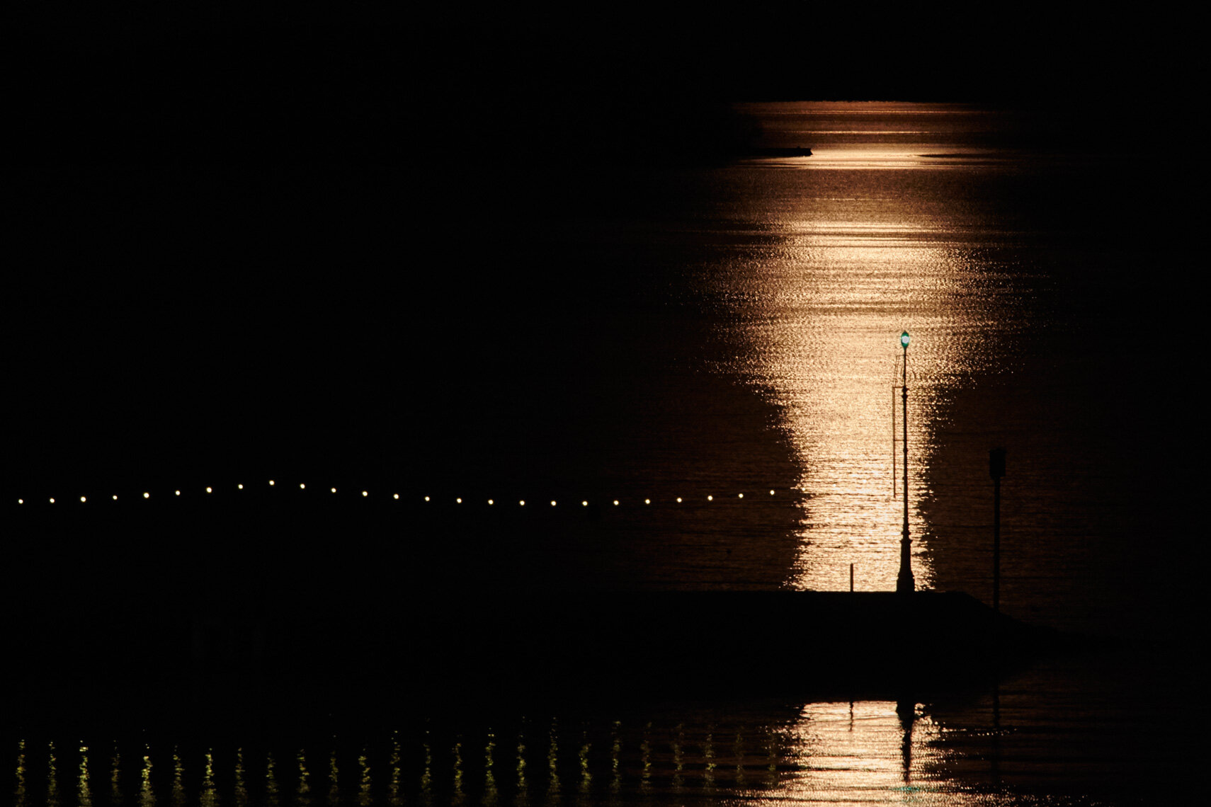 20150105_TwoWindows_JO5F5042.jpg