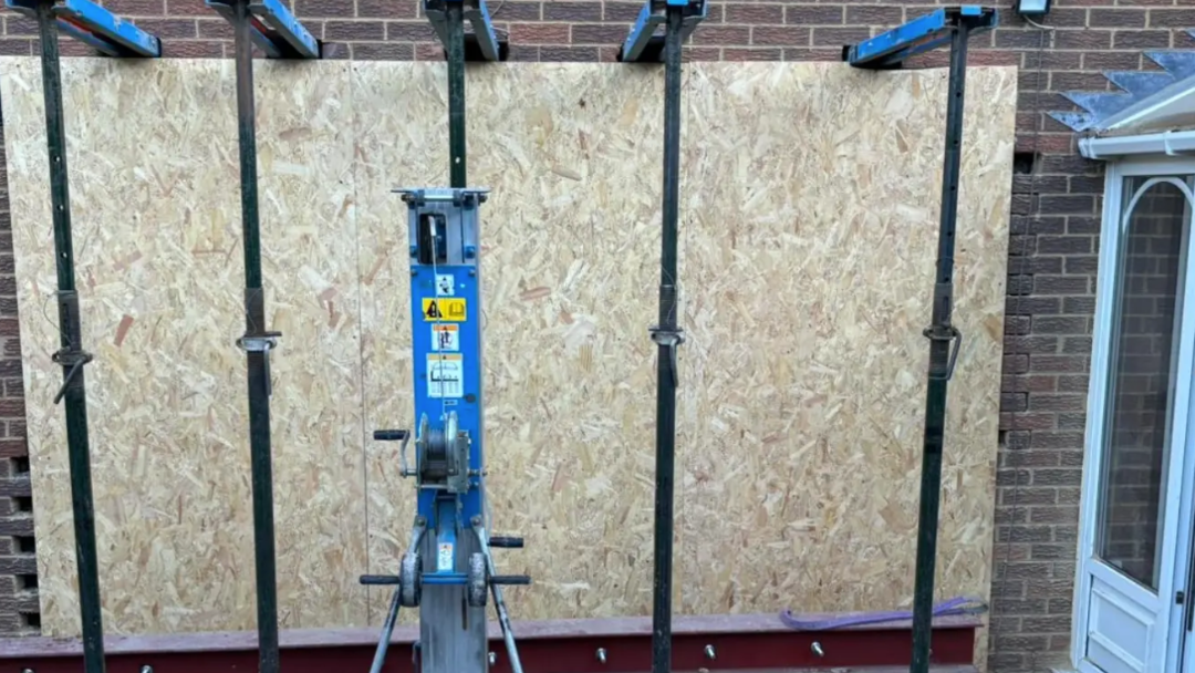 Dunstable-Bi-Fold-Door-Opening-3.png