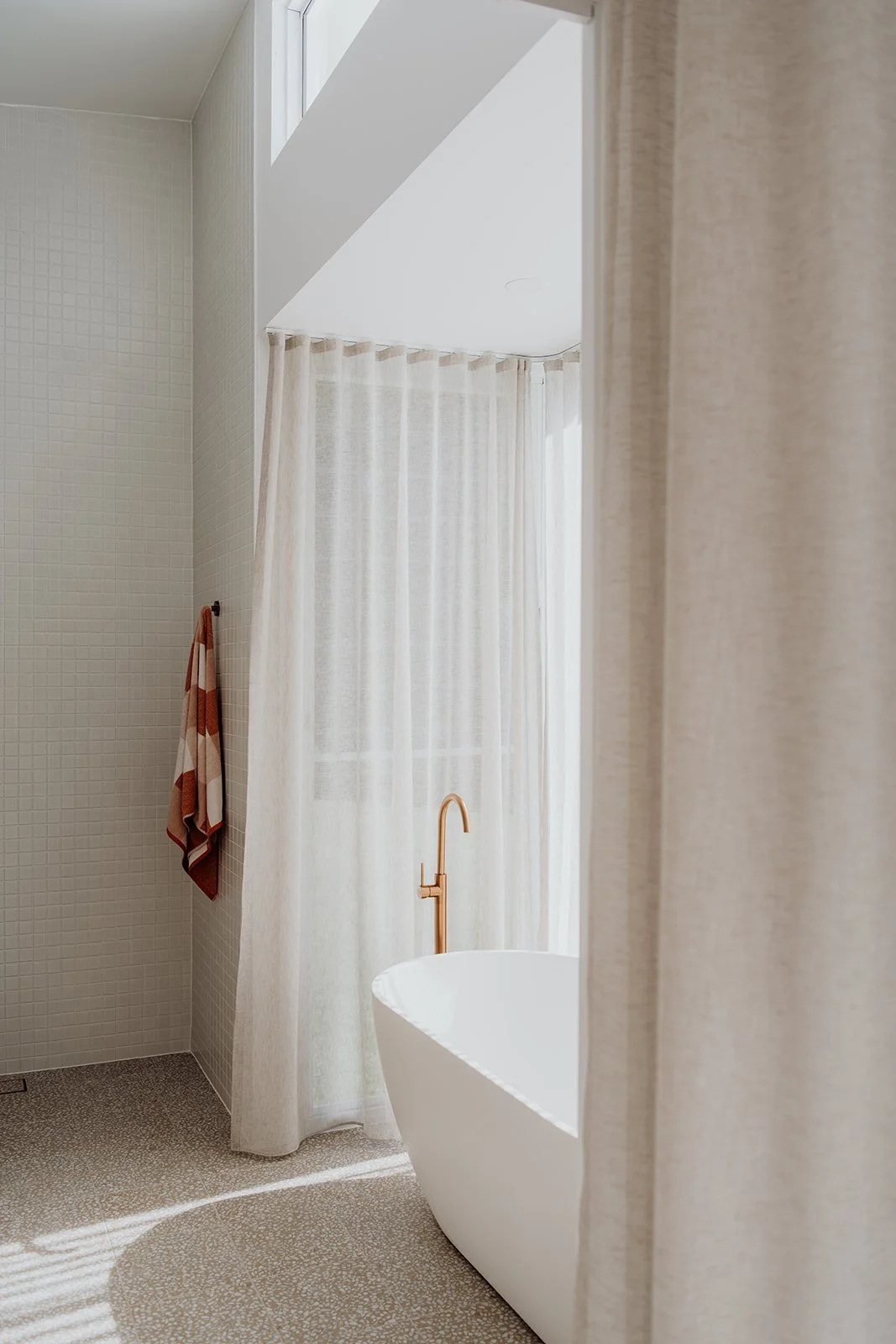 Gold Coast lifestyle photography captures Airbnb space during Gold Coast commercial photography shoot