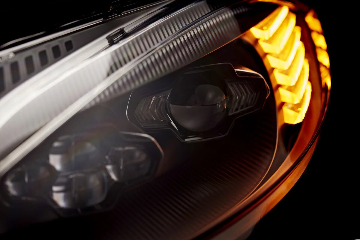 01 WIPAC LED HEADLIGHT 01.jpg