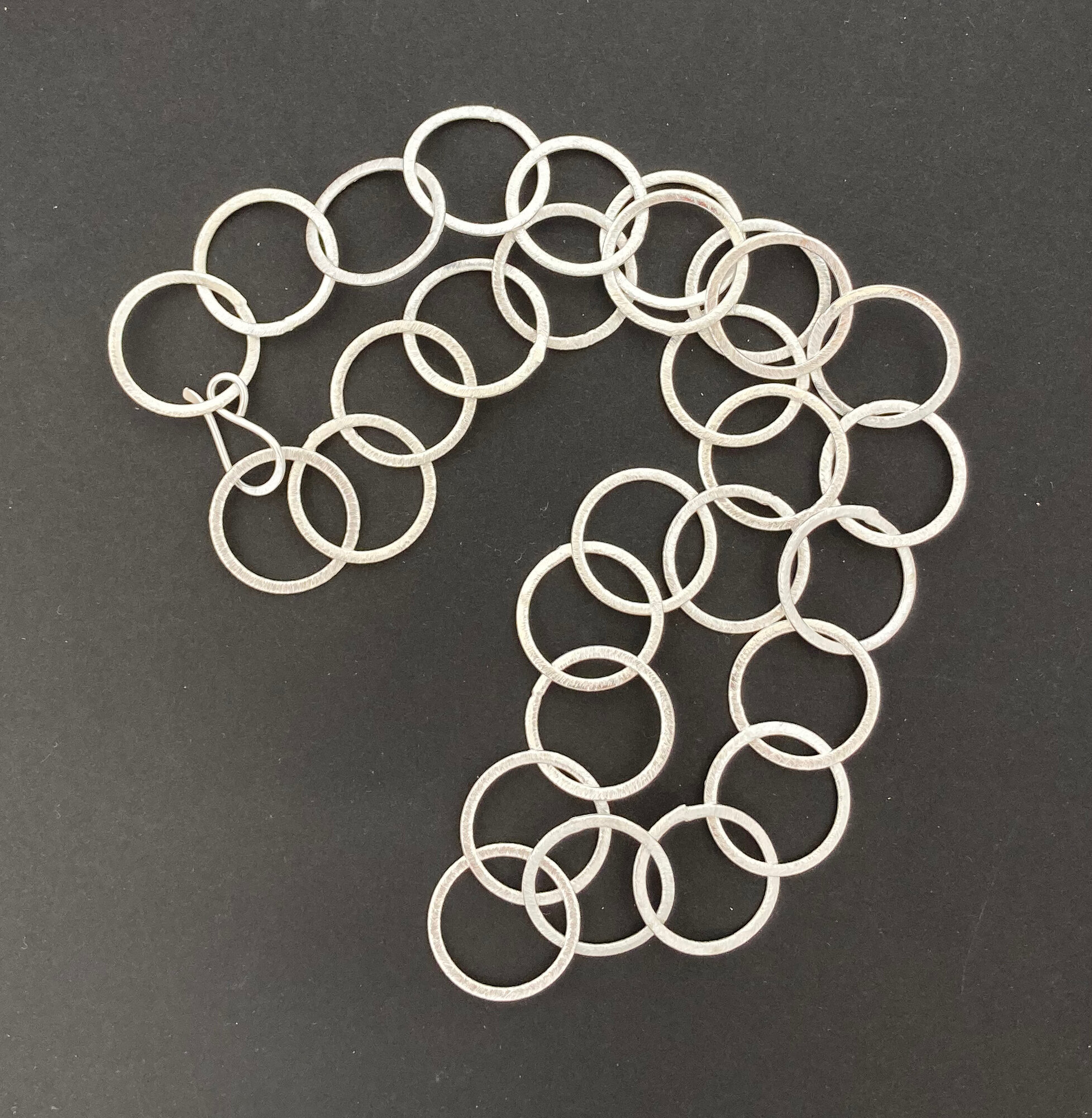 Circles V