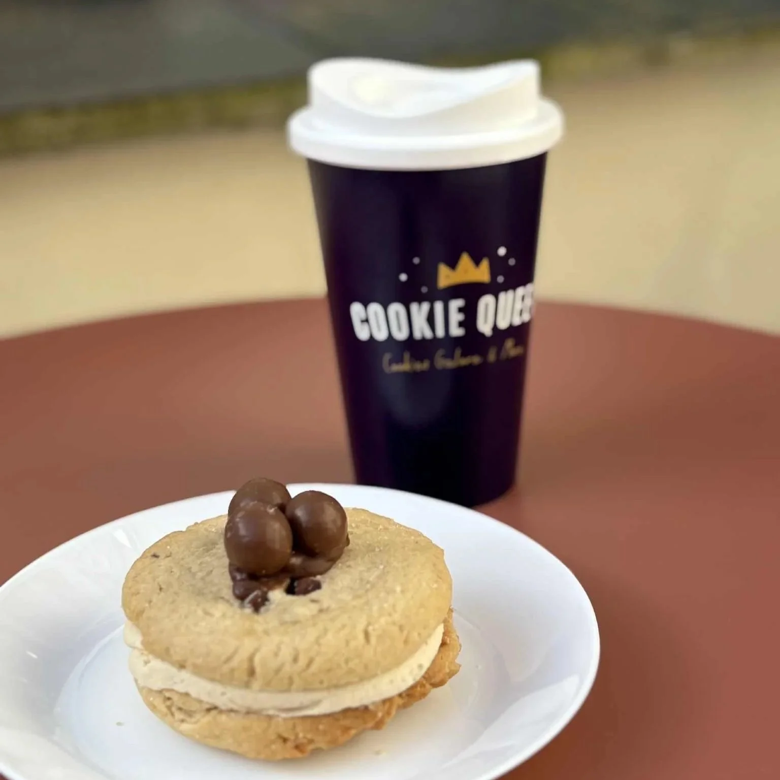 Malteser Cookie Sandwich