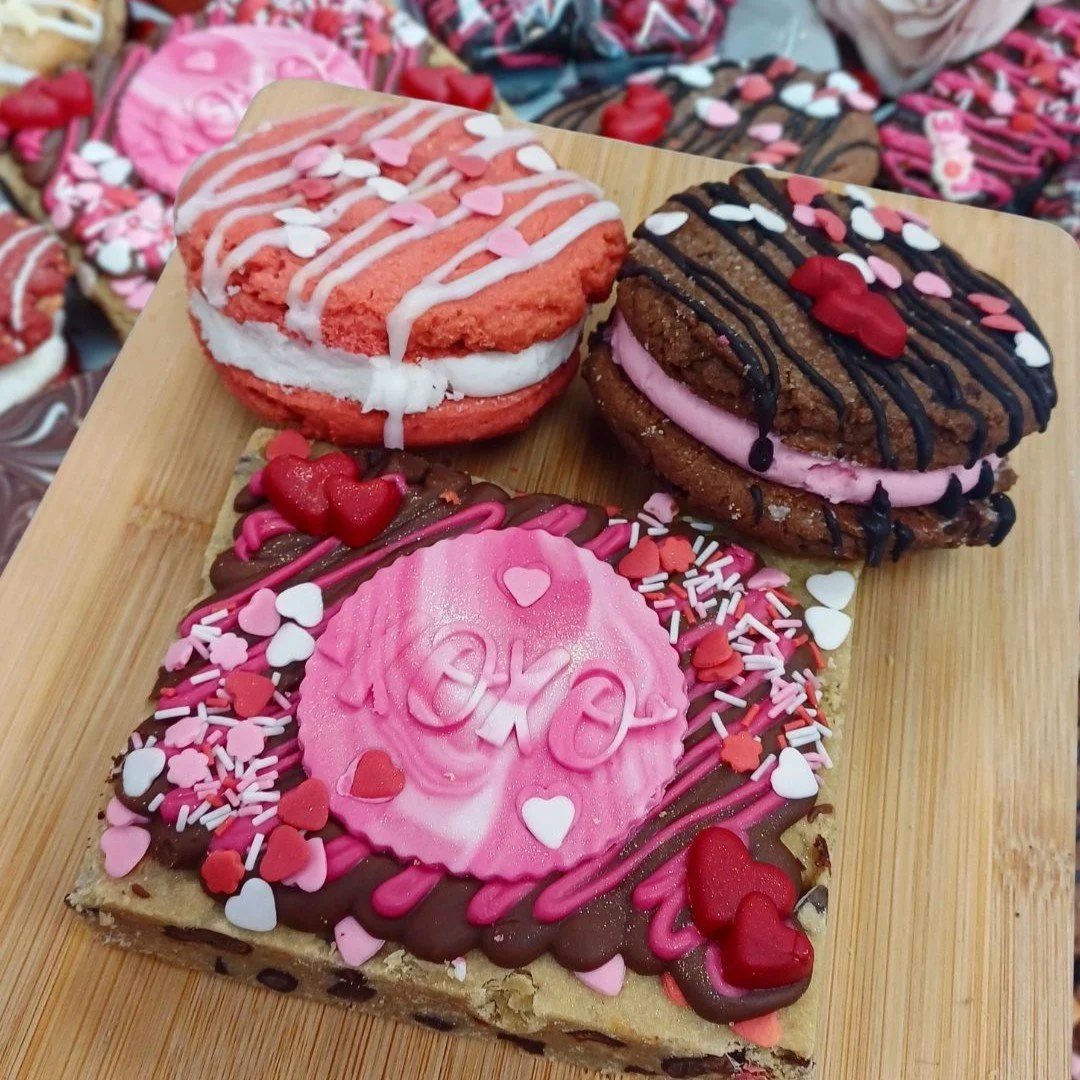 Valentine’s Treat Box: Love Letter Cookie Slice + 2 Cookie Sandwiches (Limited Edition)