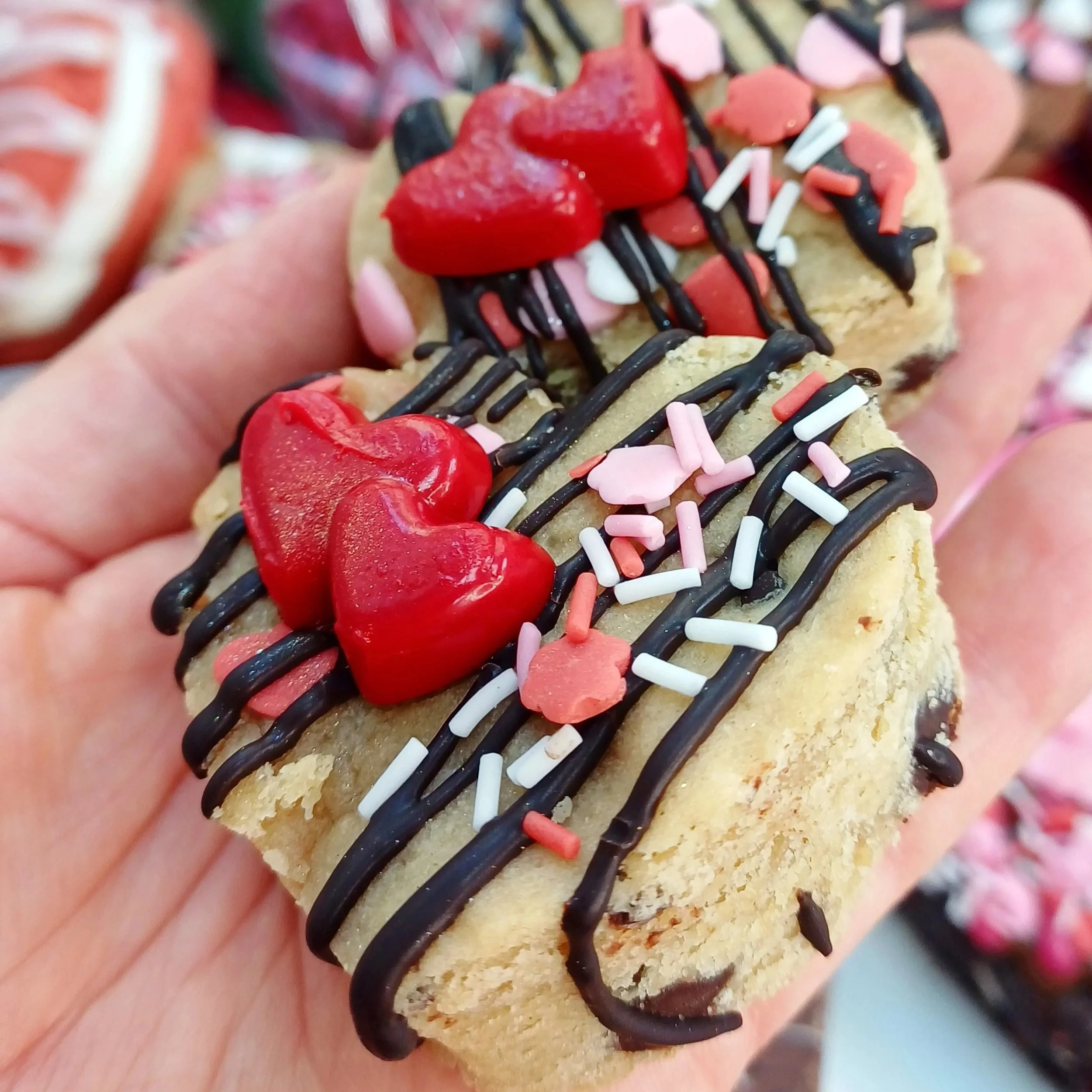 VG Dark Chocolate Cookie Hearts (Valentine’s Limited Edition)