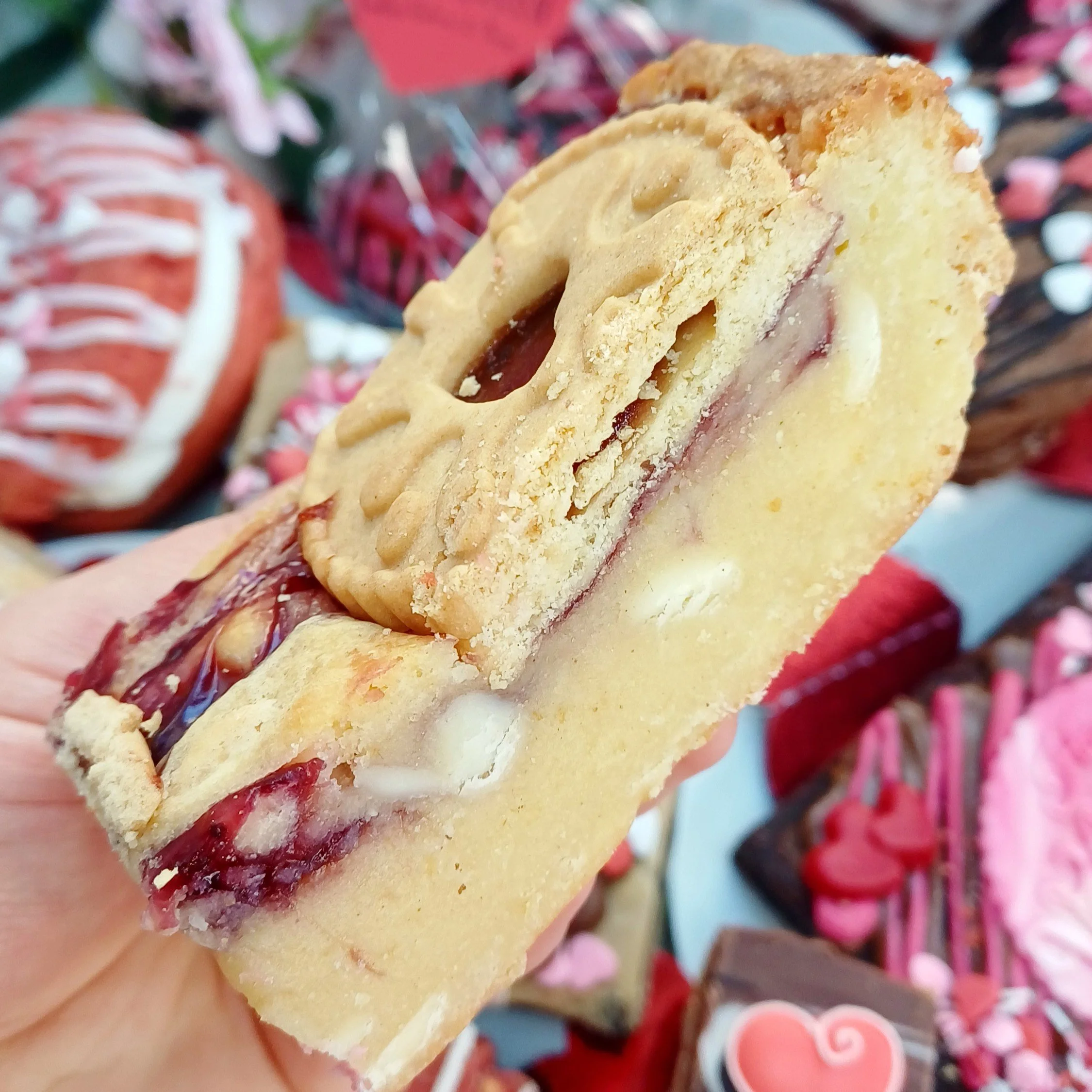 Jammie dodger blondie limited valentines edition (2).jpg (Copy)