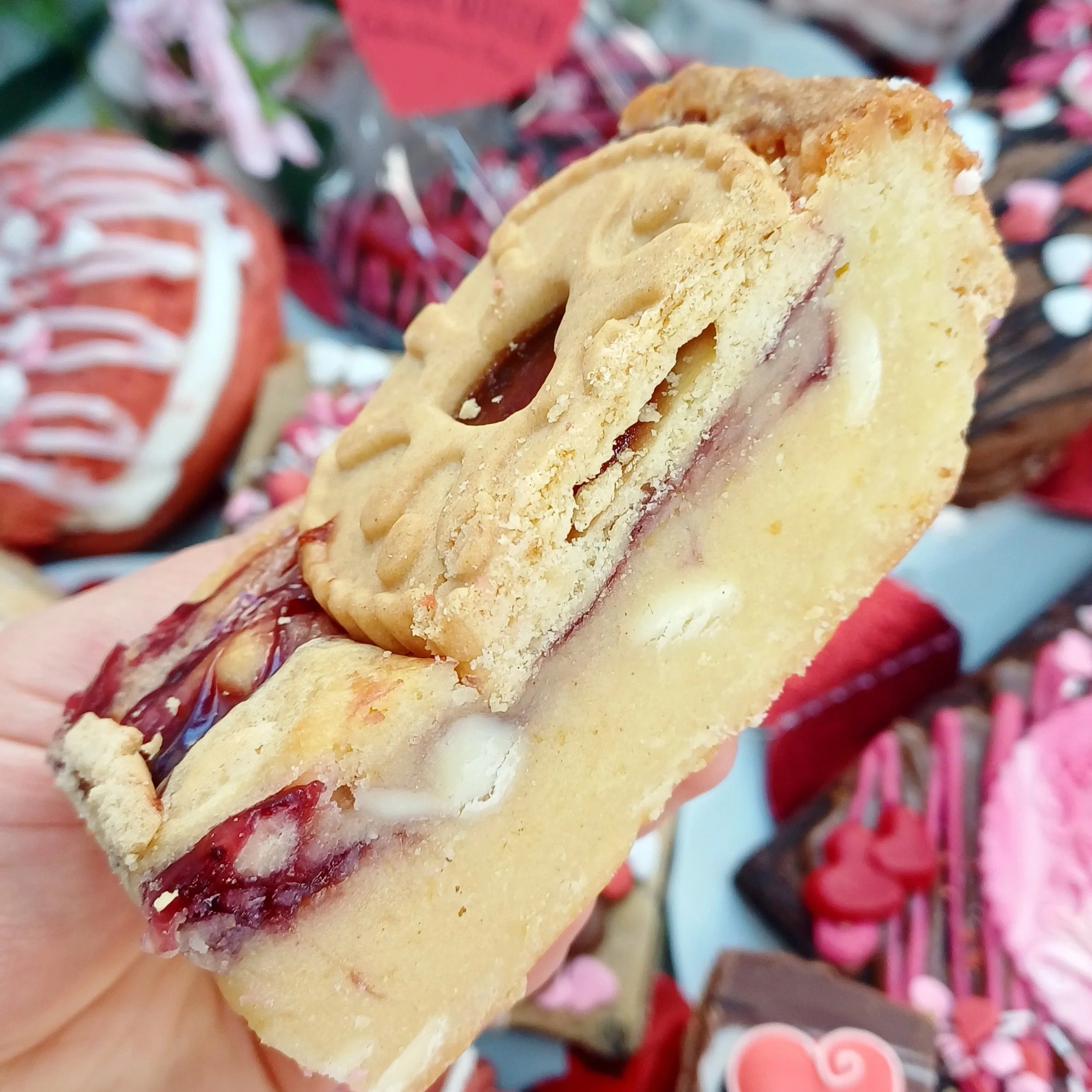 Jammie+dodger+blondie+limited+valentines+edition+%282%29.jpg