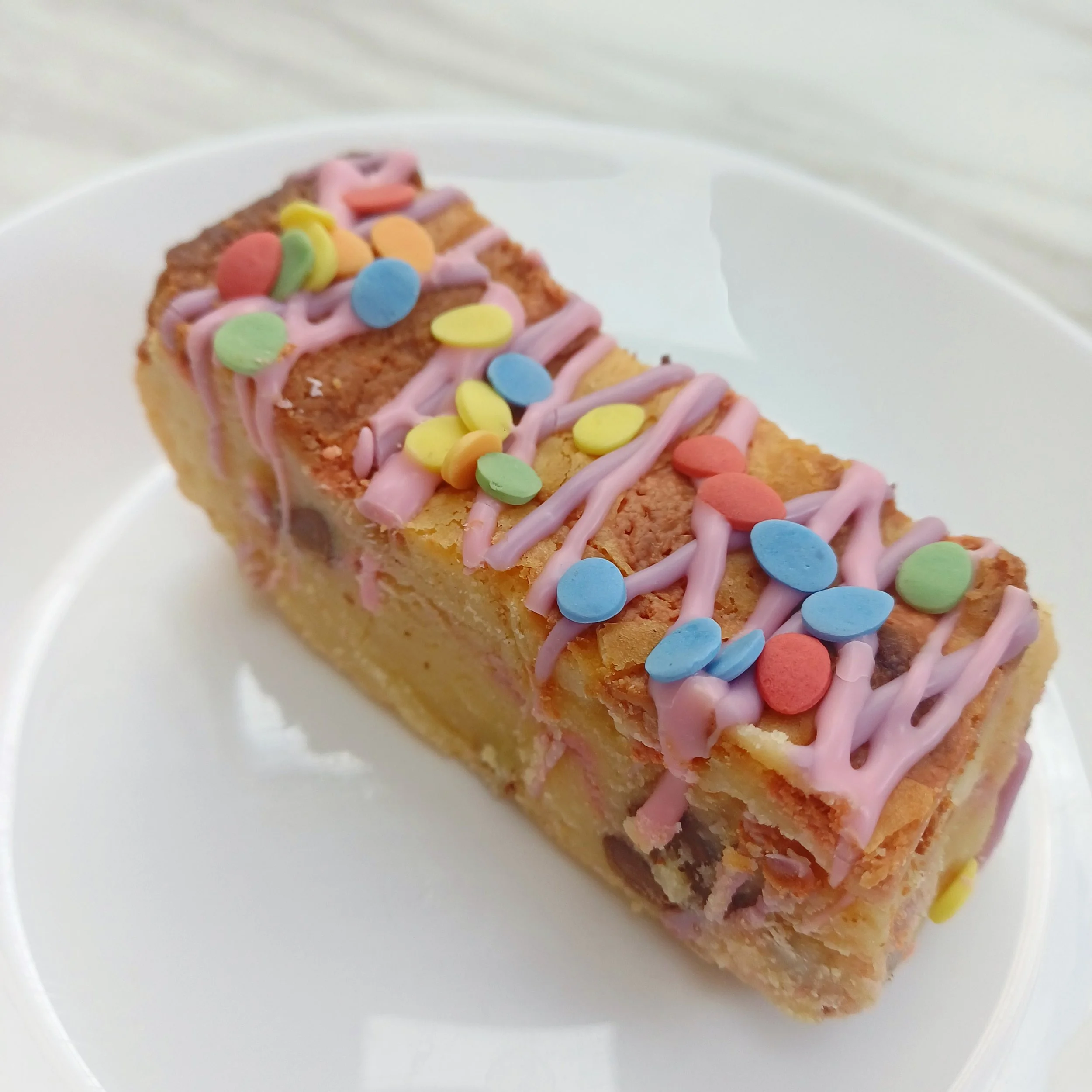 Mini Egg Blondie