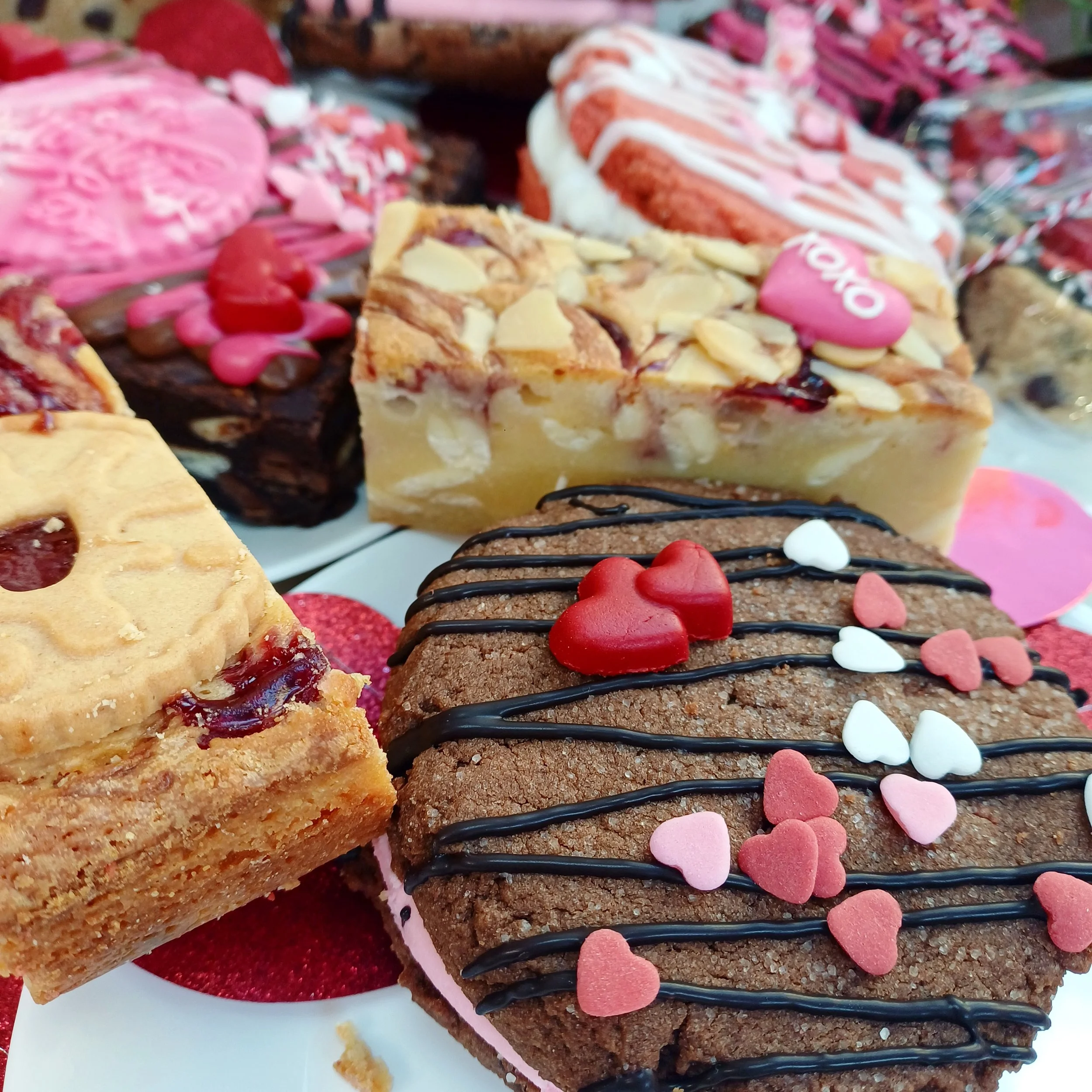 cookiequeen-valentines-range (13).jpg