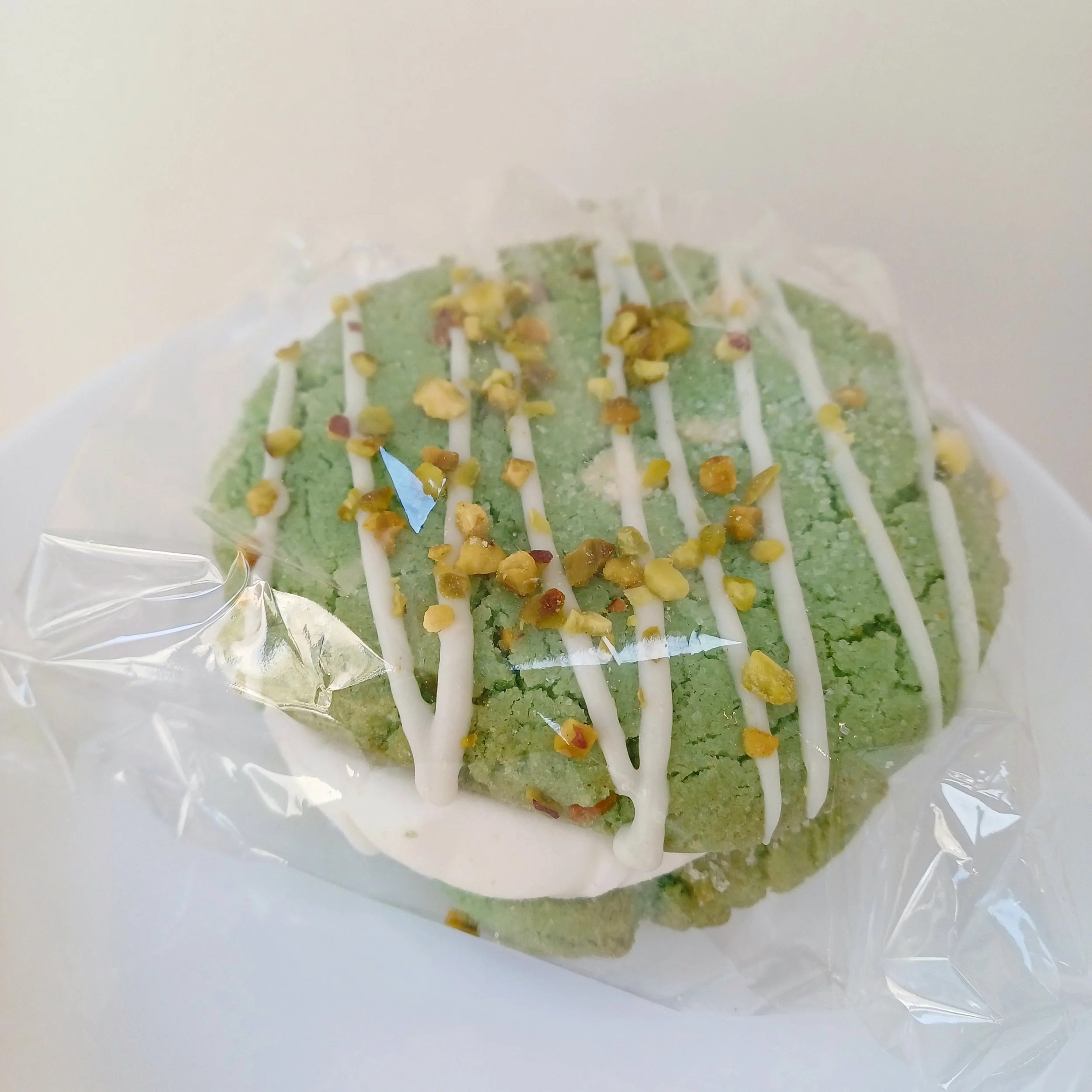 NCGI White Chocolate & Pistachio Cookie Sandwich