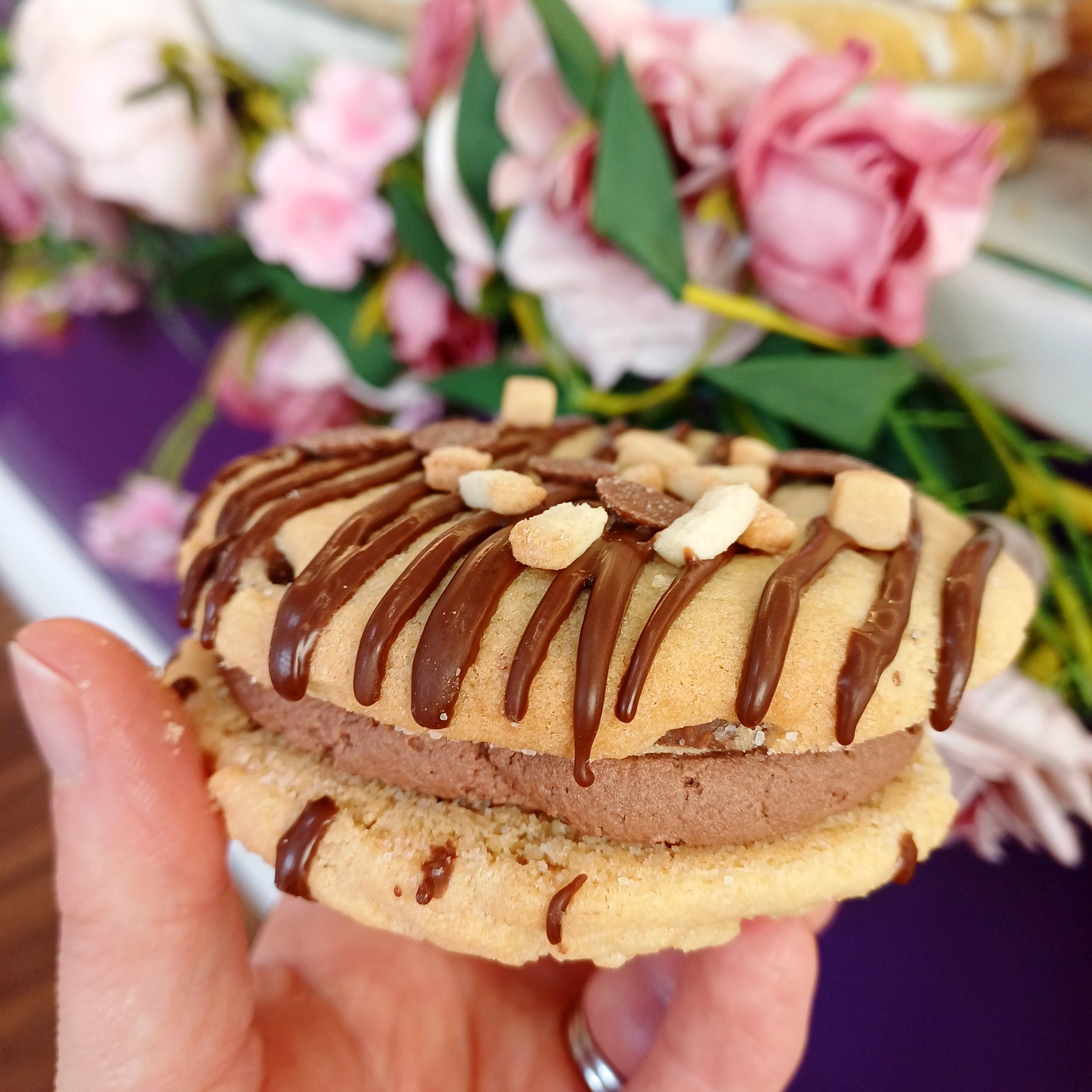Twix Cookie Sandwich