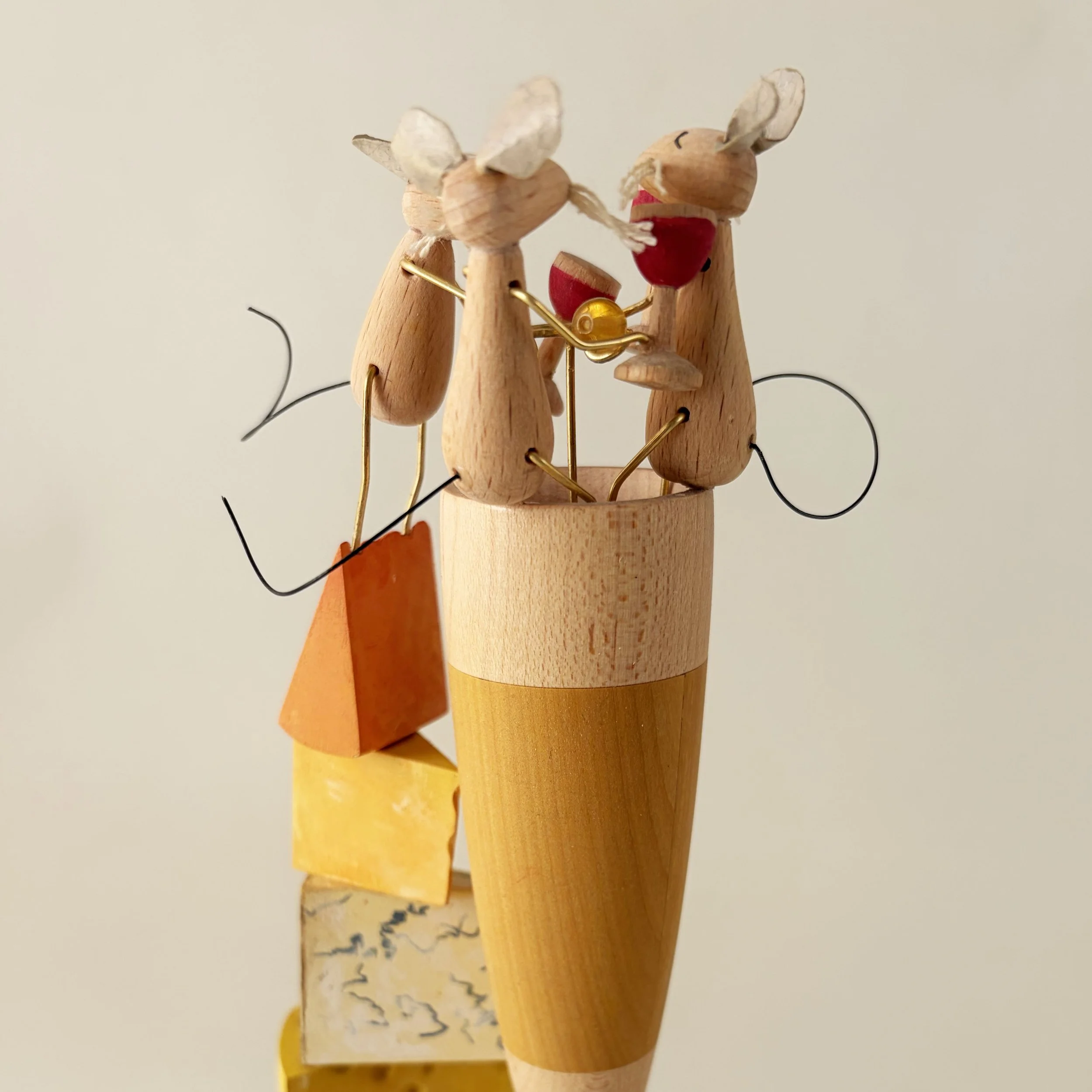 wooden-cheese-and-wine-party-automata.jpg