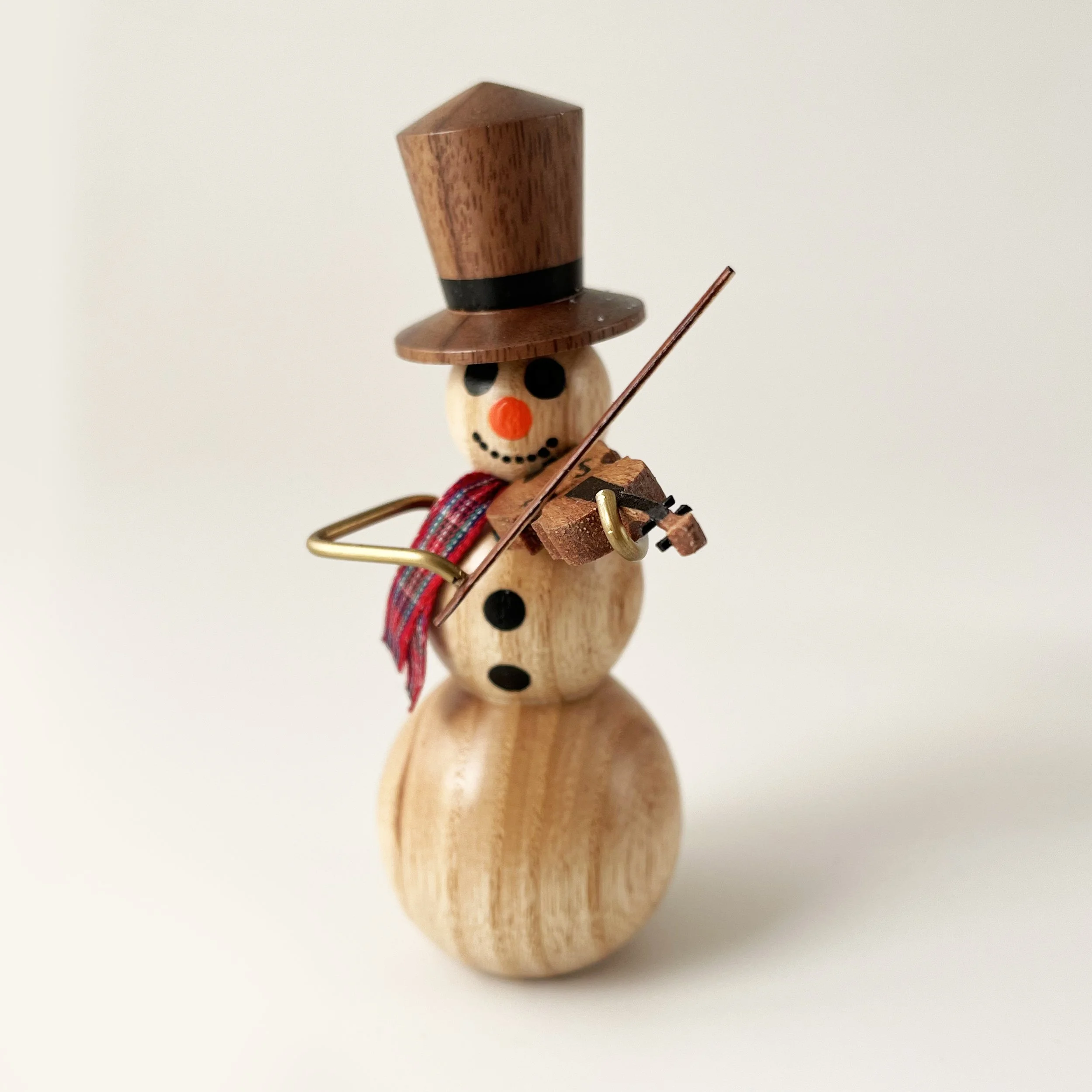 turned-snowman-violinist-ash.jpg