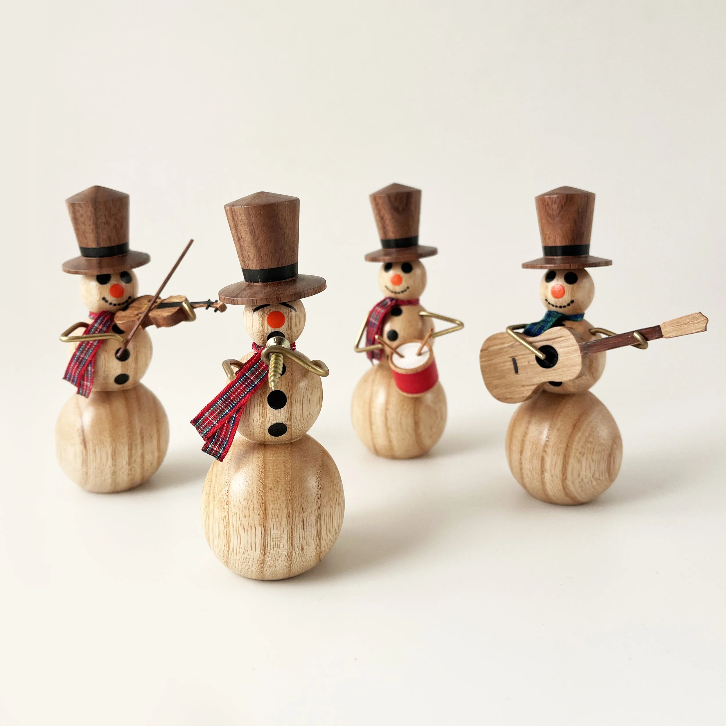 turned-snowman-band-ash.jpg