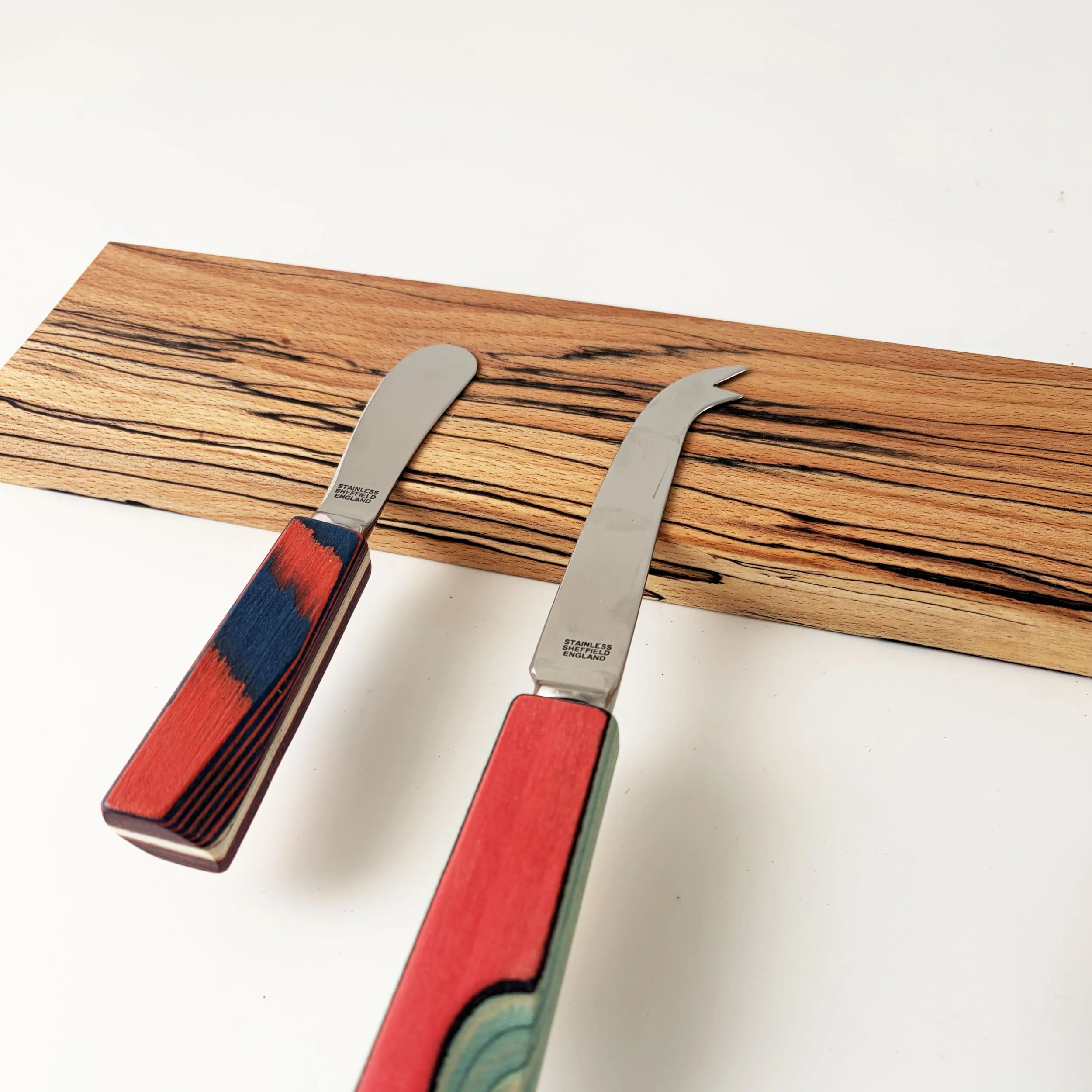 wooden-magnetic-knife-rack-spalted-beech.jpg
