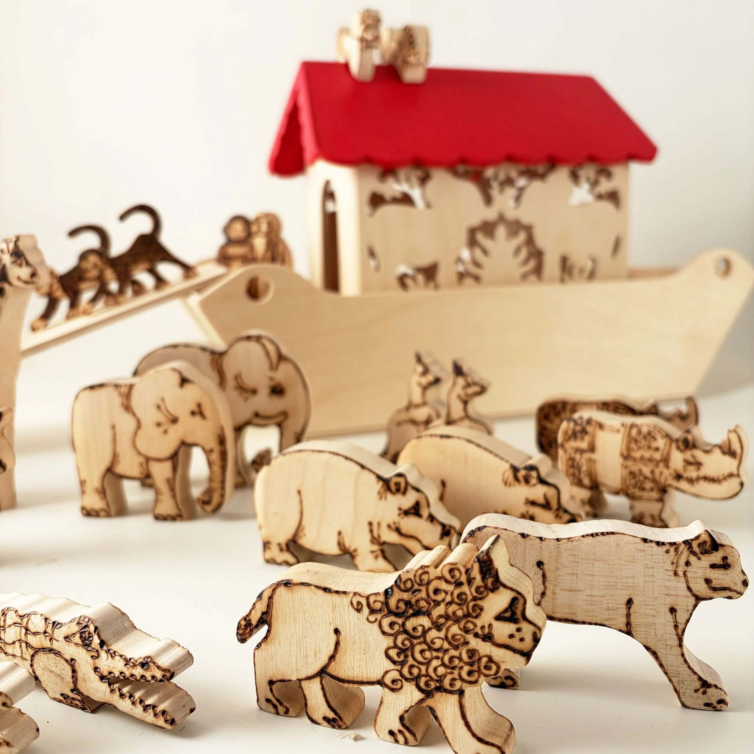 wooden-noahs-ark-pyrographed-animals.jpg