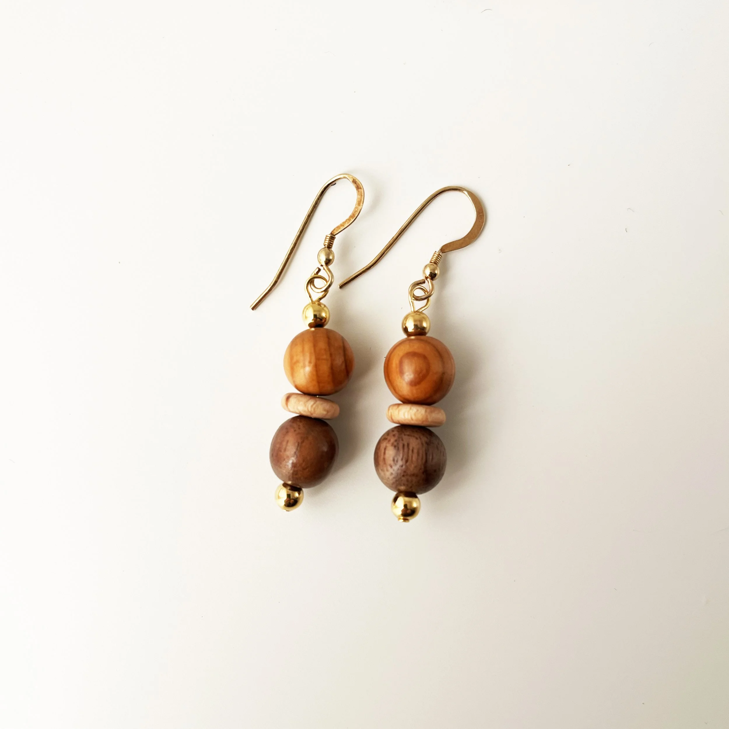 natural-wooden-earrings-light.jpg