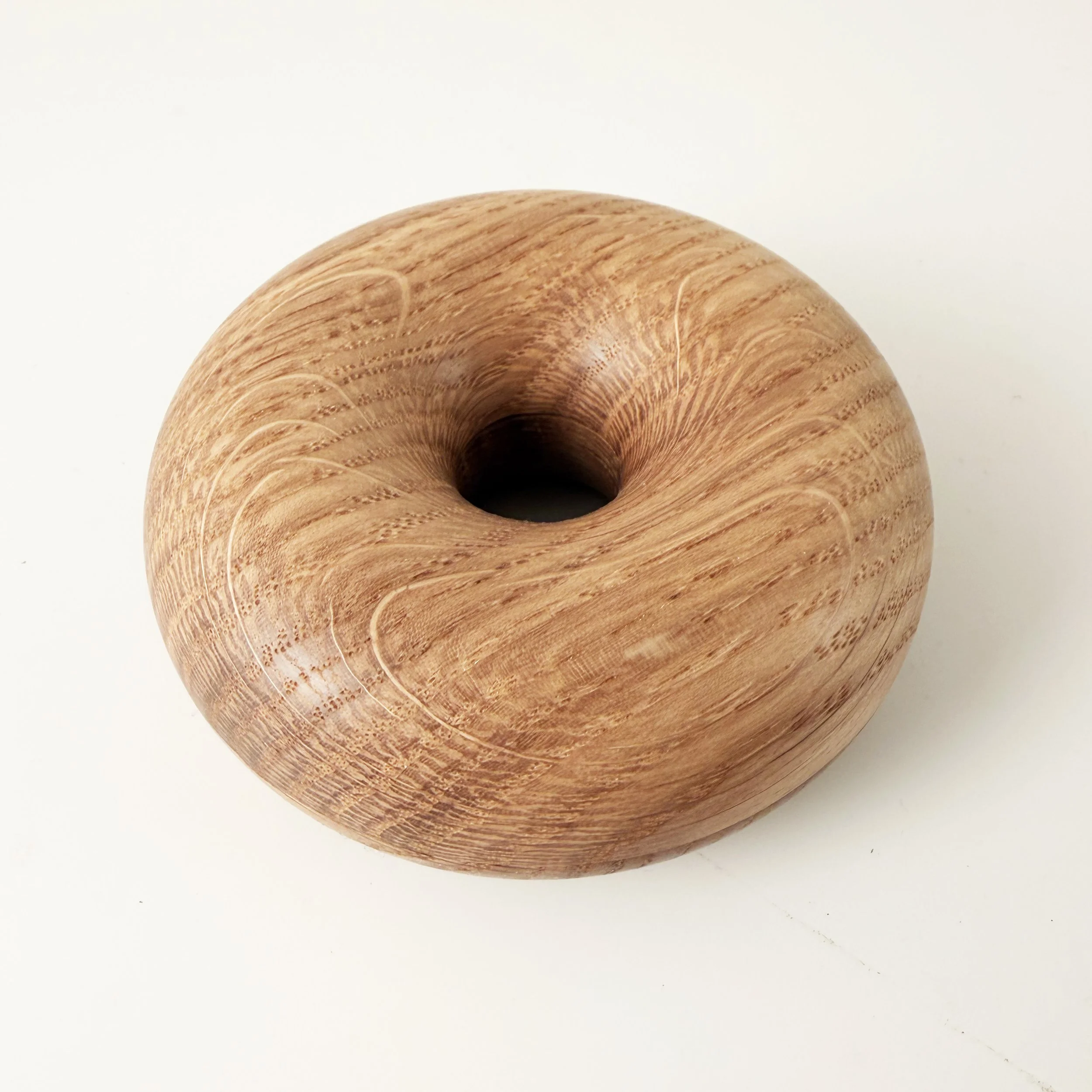 round-wooden-box-english-oak.jpg
