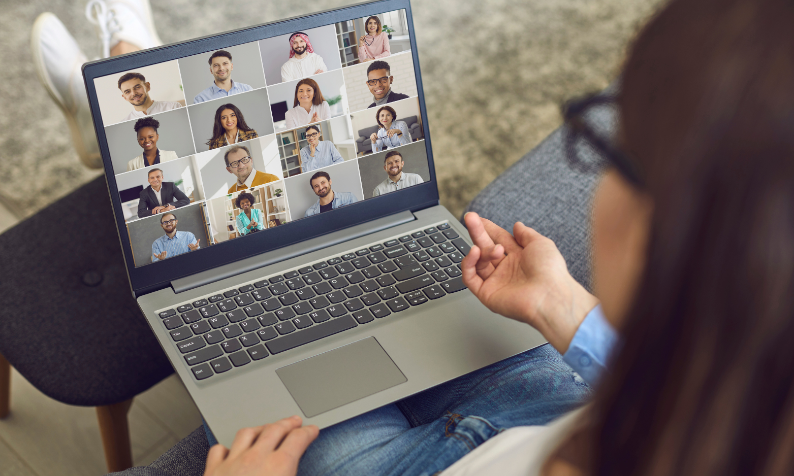 Small business owner organizing priorities and managing time with the help of virtual support