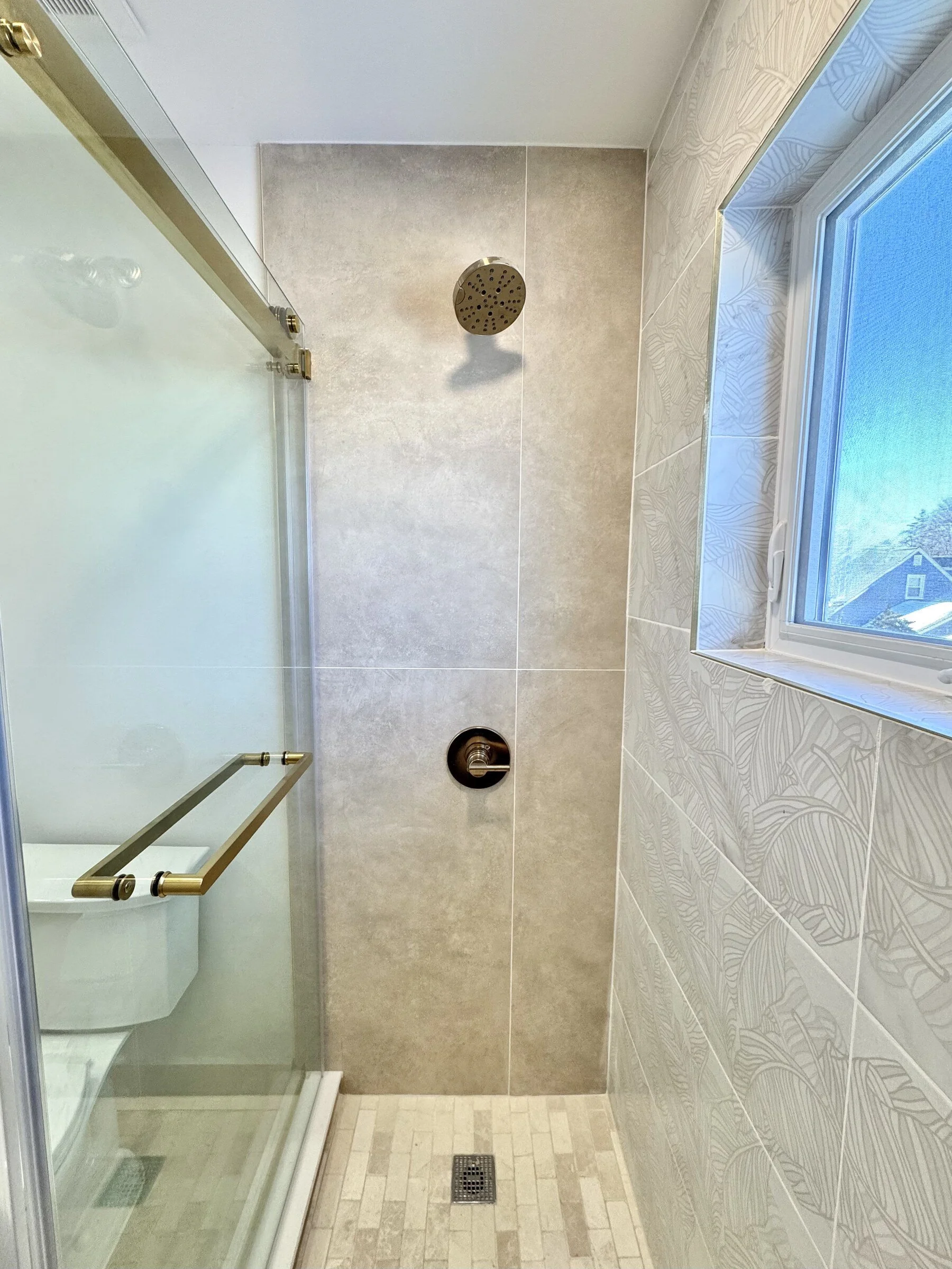woodland-road-18-shower-large-format-tile-brass.jpg