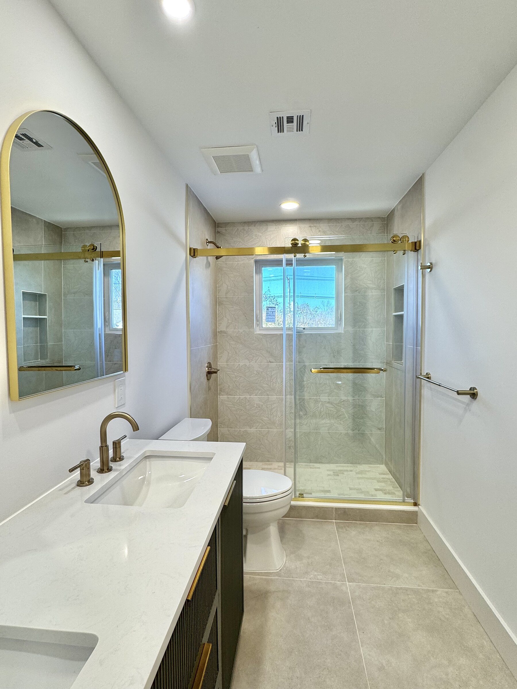 woodland-road-17-bath-arch-mirror-glass-shower.jpg