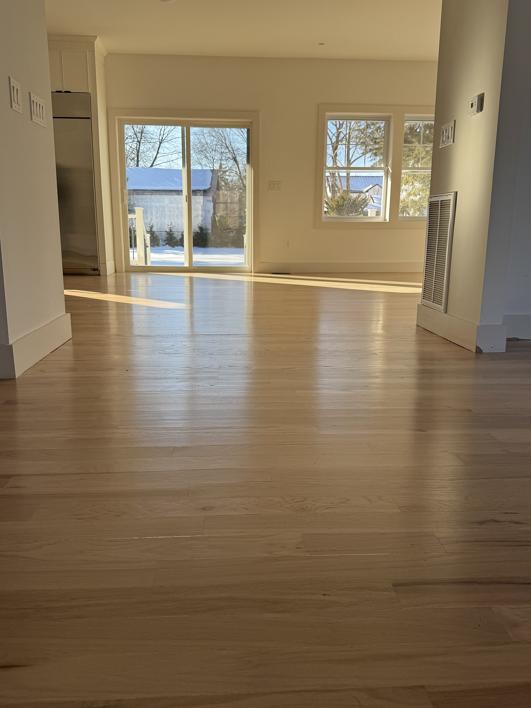 woodland-road-05-living-area-natural-light.jpg