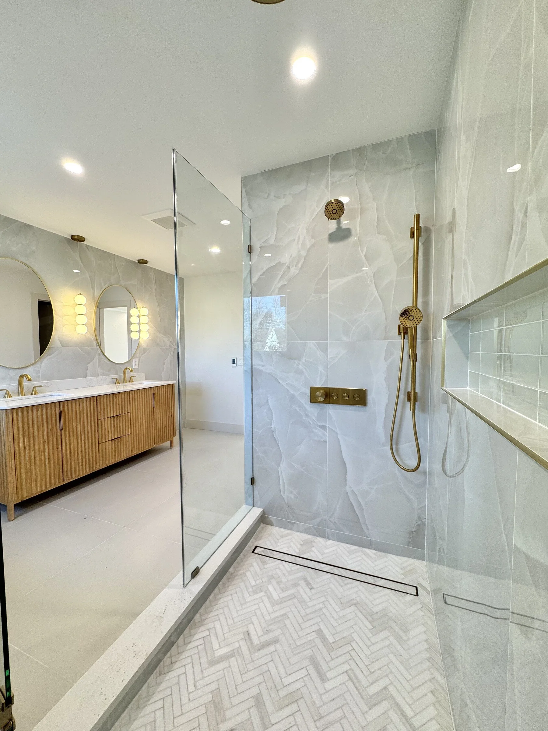 woodland-road-15-primary-bath-shower-brass-fixtures.jpg