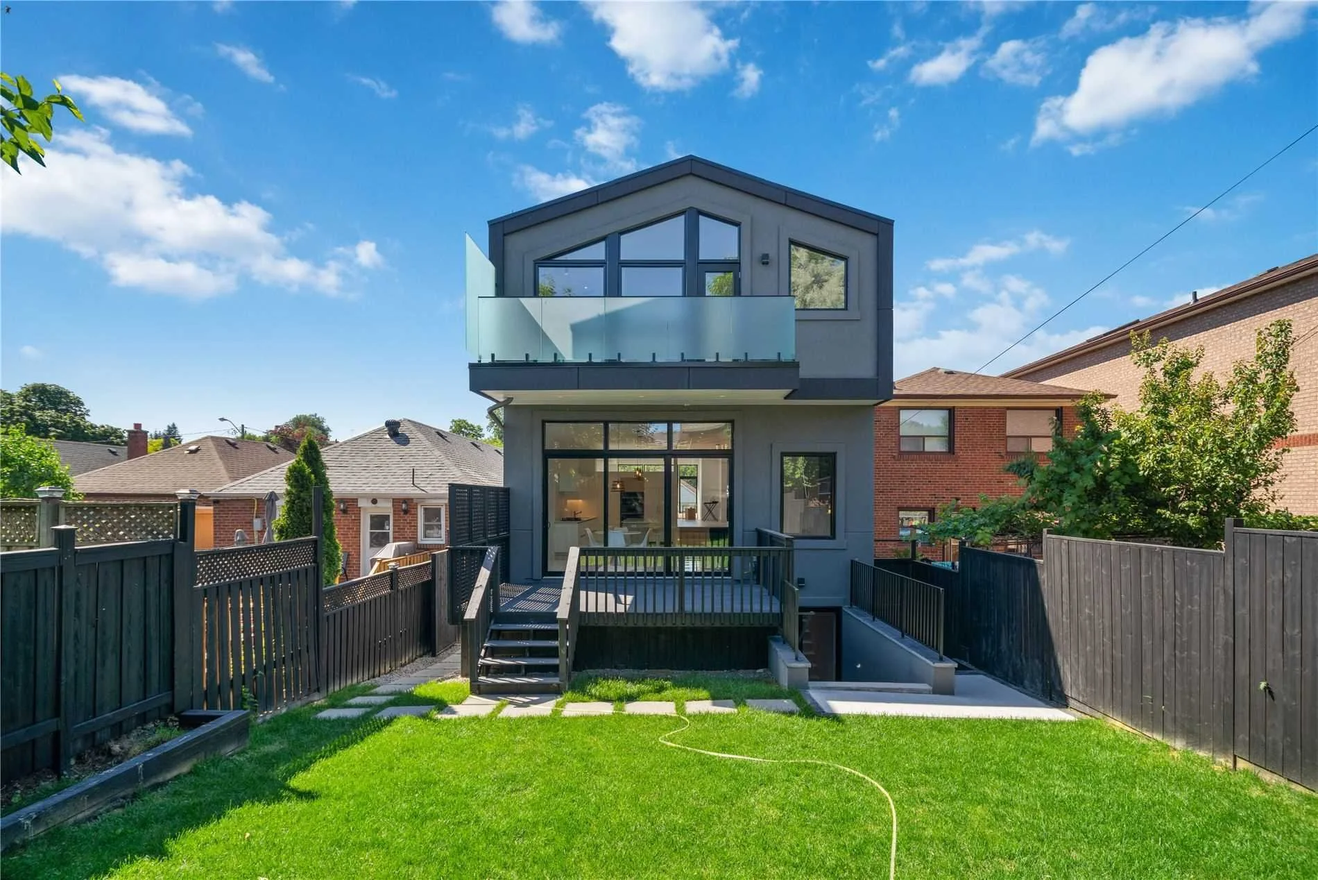 22-chudleigh-road-toronto-W4818683-3.jpg