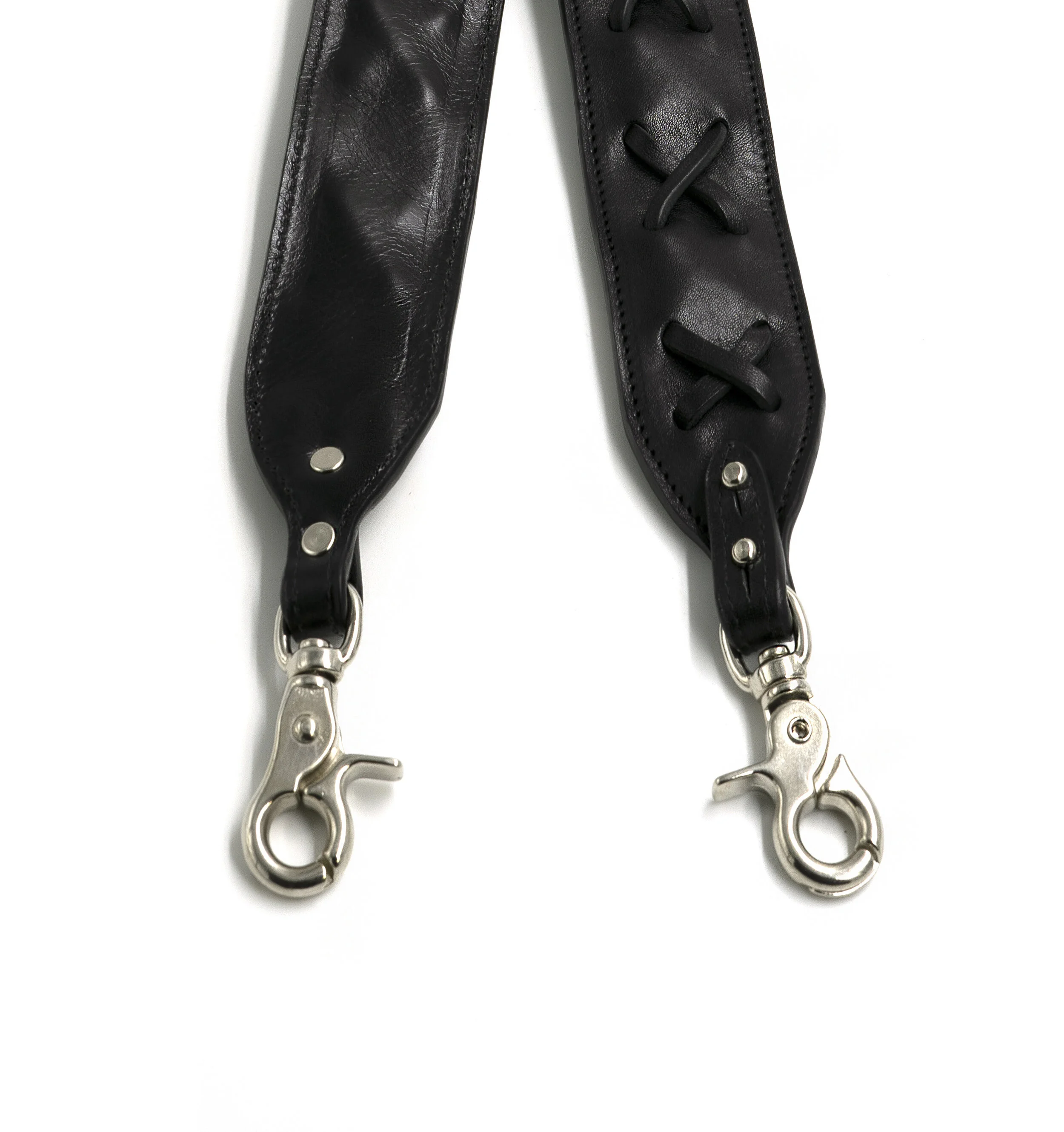 Bandoulière Sac - Cuir Végétal Noir Tressé Main Finition Argent - Coralie Paris
