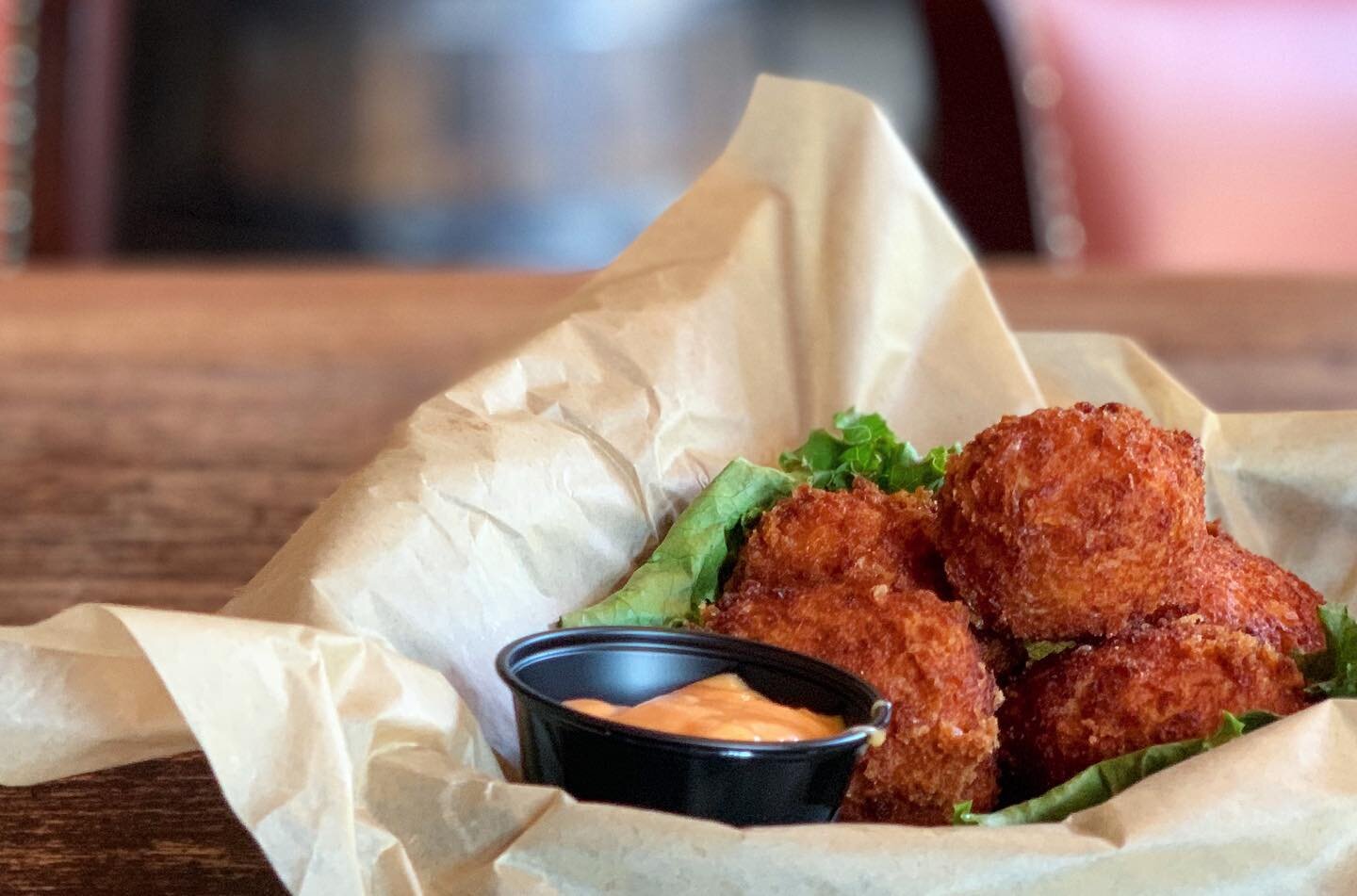 We plan to fritter away the day with these delicious Reuben Fritters! 😍

#fritters #reuben #appetizer #smallplates #starter #snack #snacktime #pubfood #pubfare #publife #irishpub #luckoftheirish #dinein #takeout #delivery #orderonline #outdoordining