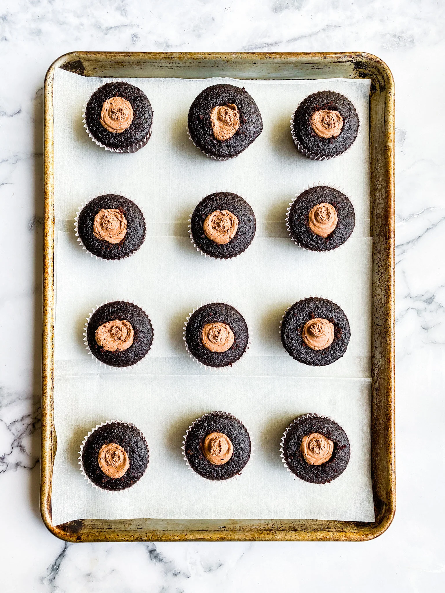 SIMPLE Chocolate Mousse Cupcakes Recipe — Be Greedy Eats Where Food