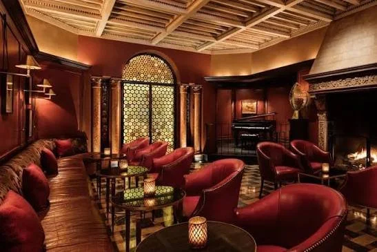 The Satin Dolls play The Mansion at Turtle Creek
