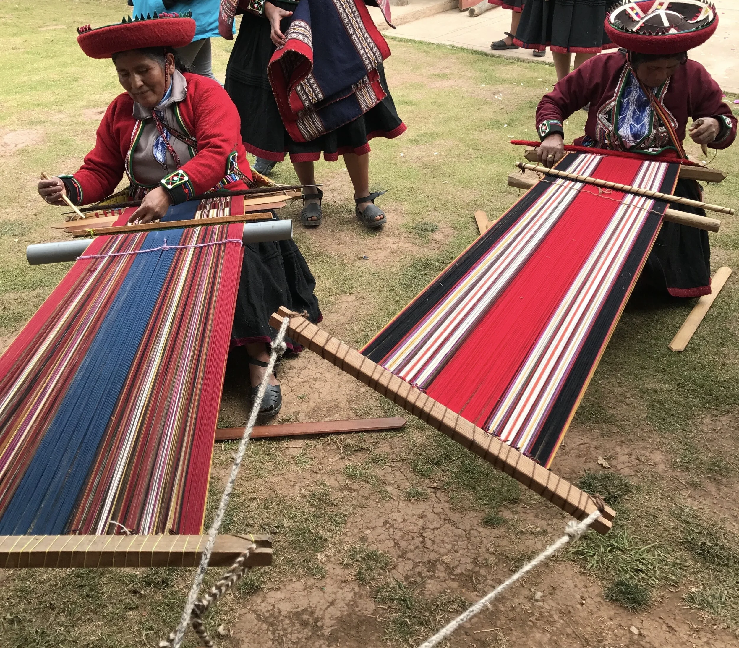 LA TEXTILERIA DE CHINCHERO   La Textileria de Chinchero is an organization dedicated to the production and commercialization of textiles and crafts in general, the company is located in the town of Chinchero, Cusco, Peru.