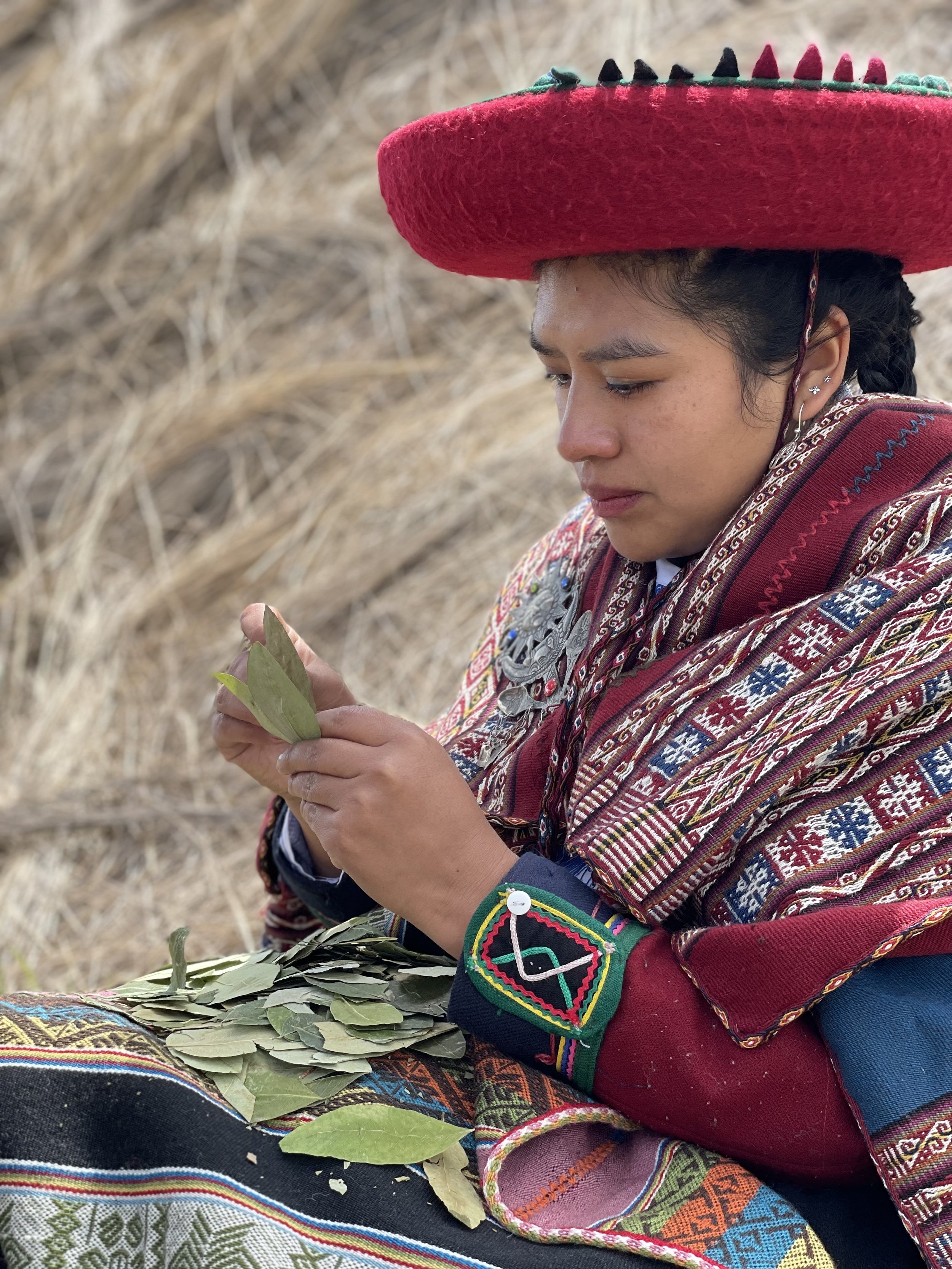 COCA LEAF READING with Maestra Magaly