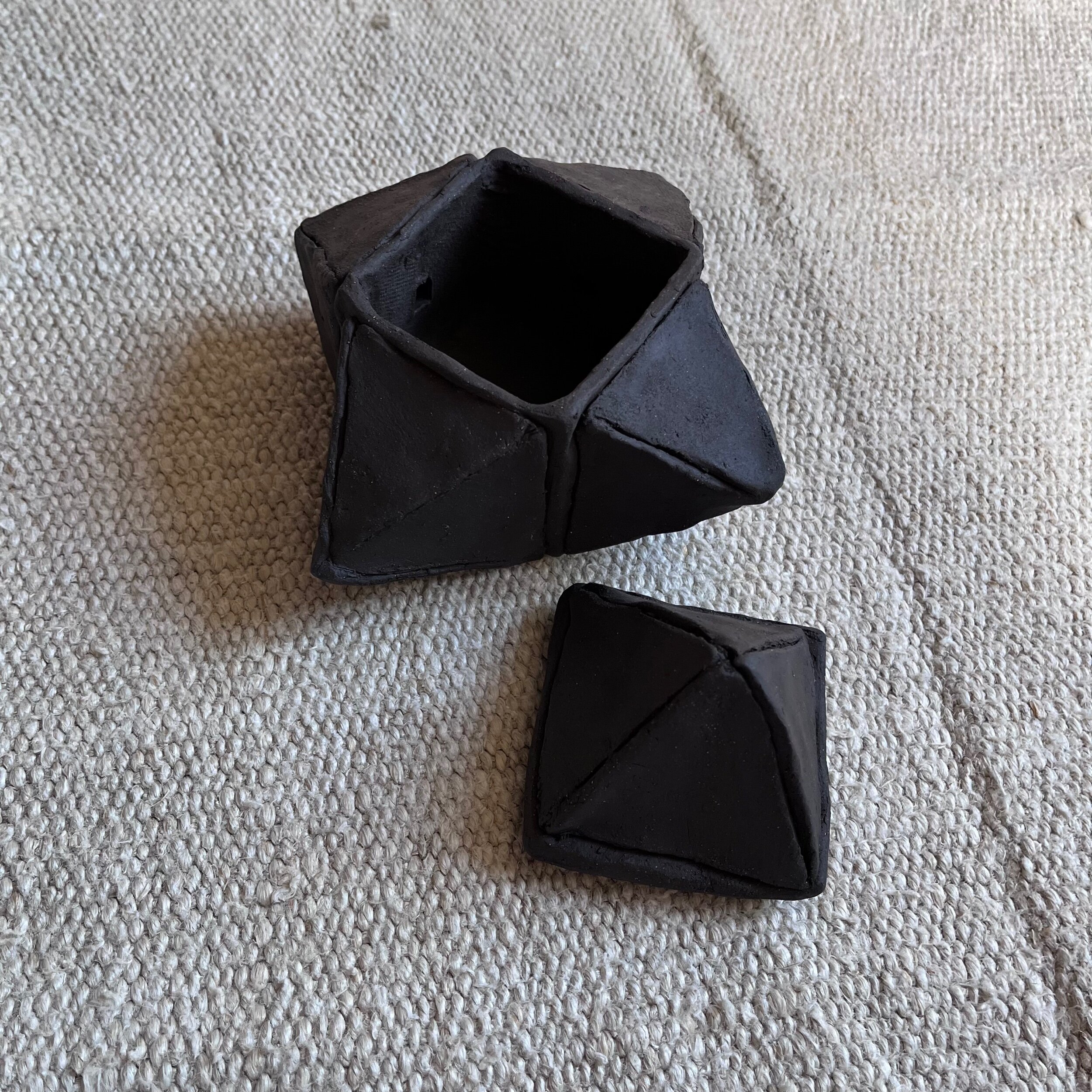 EF11CE39-AC5B-4185-8878-915945B825DF