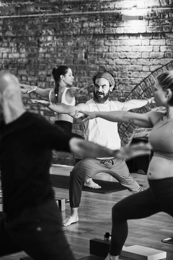 rocket-yoga-course-yoga-with-darvina