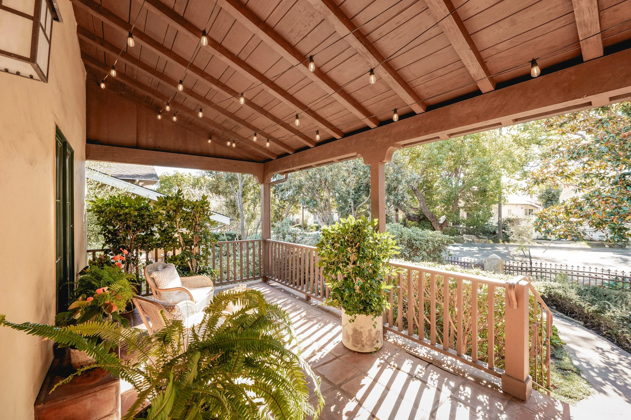 JG-1436Laguna-exterior-11.jpg