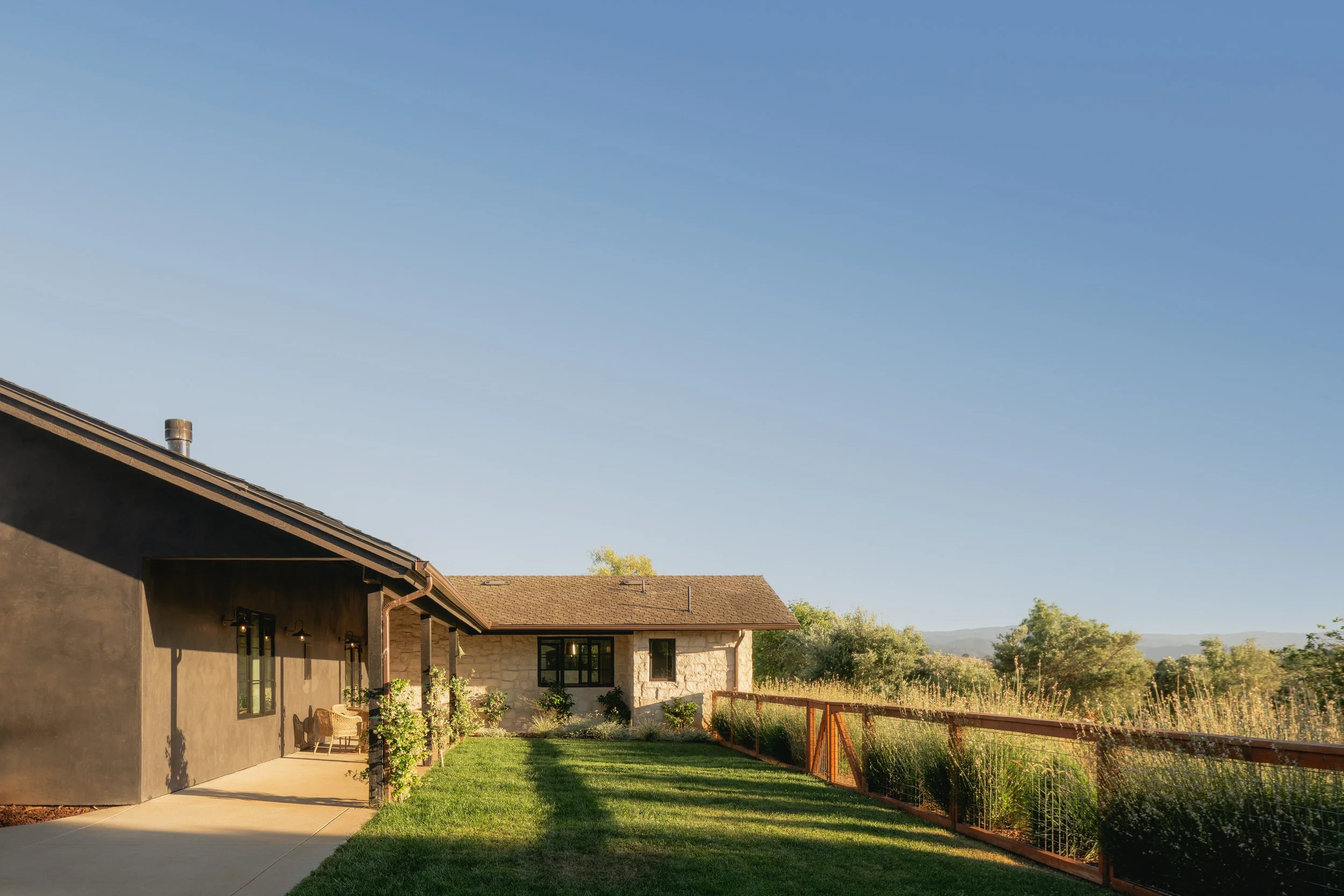 JG-5501Baseline-exterior-7.jpg