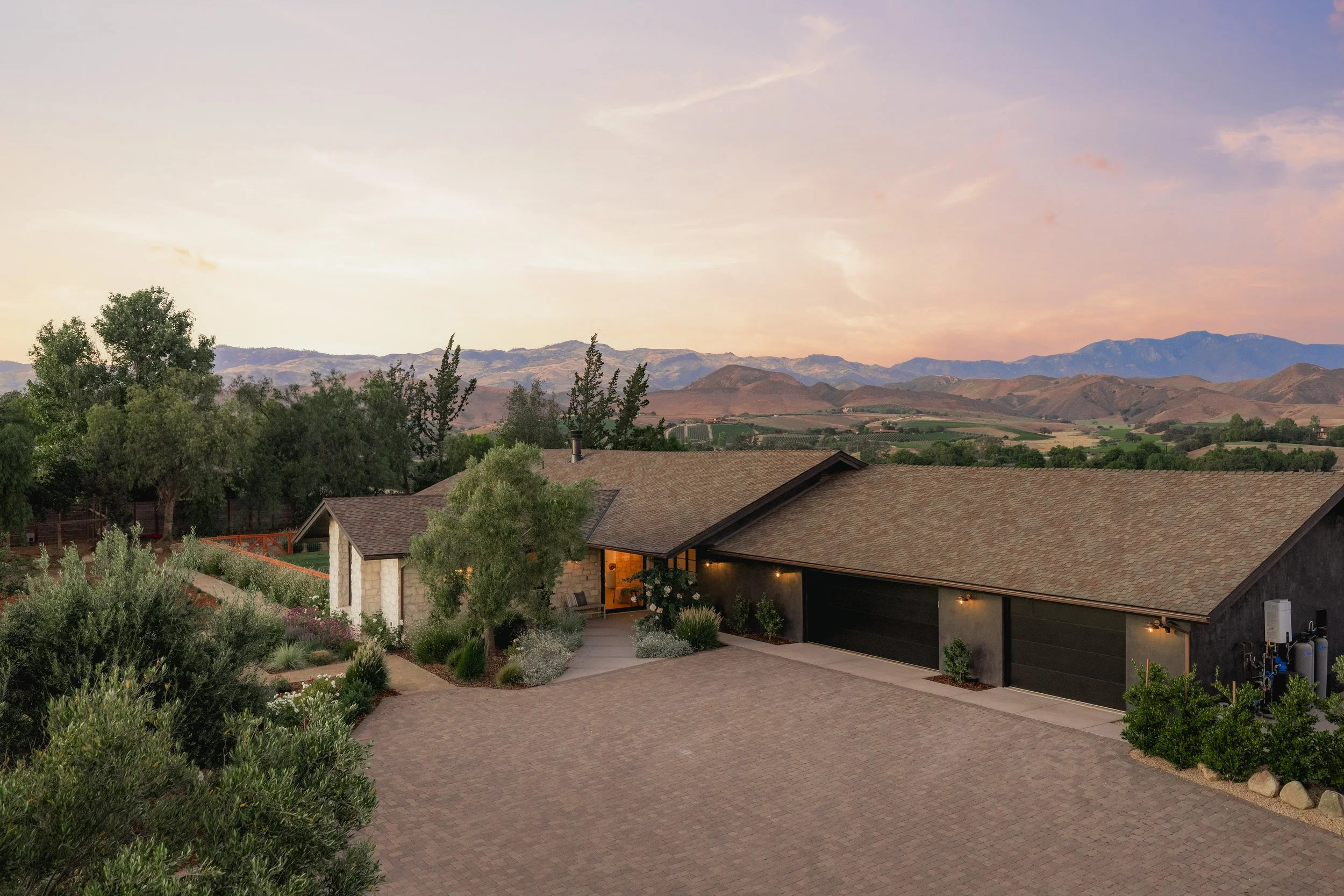JG-5501Baseline-exterior-61.jpg