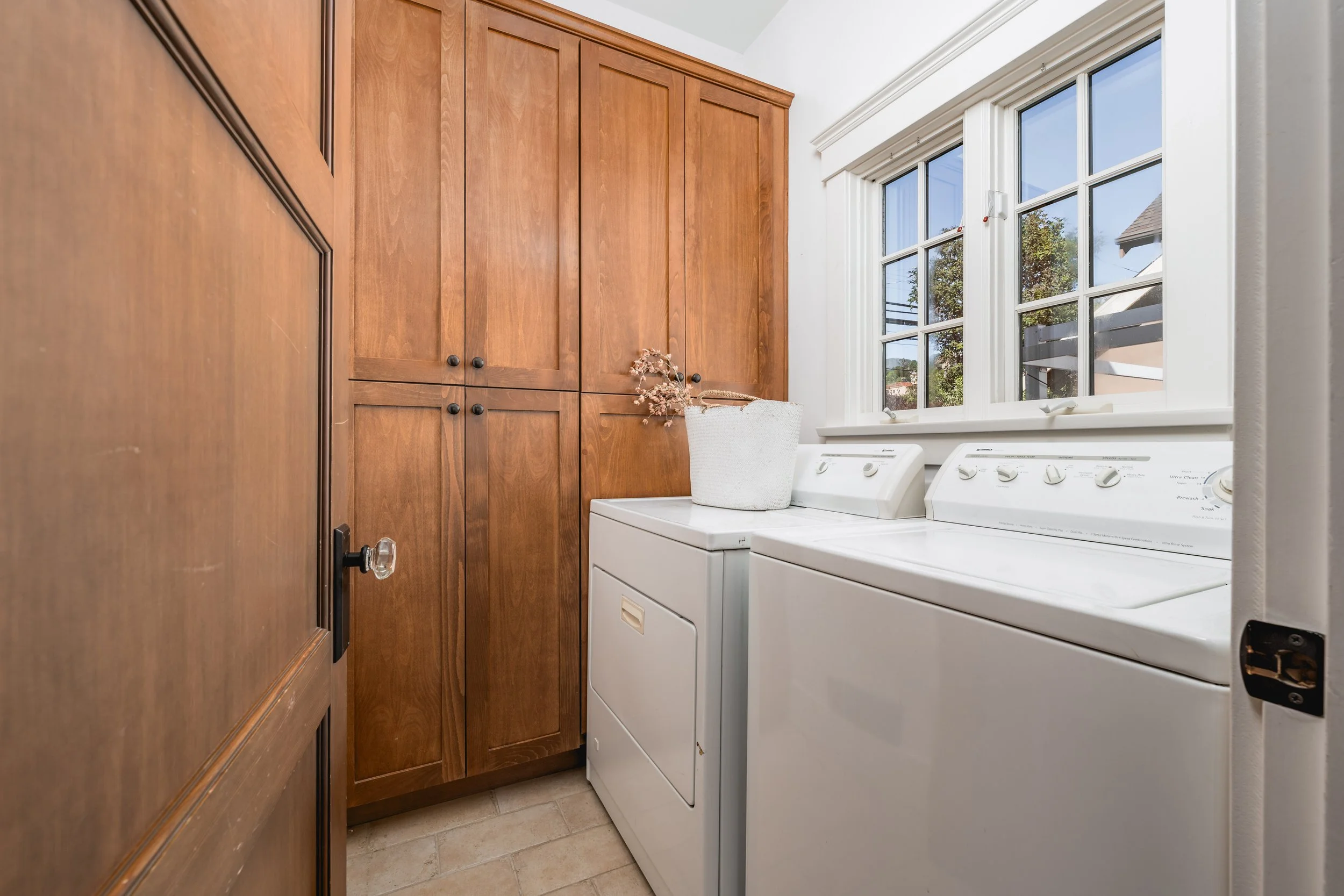JG-1436Laguna-interior-18.jpg