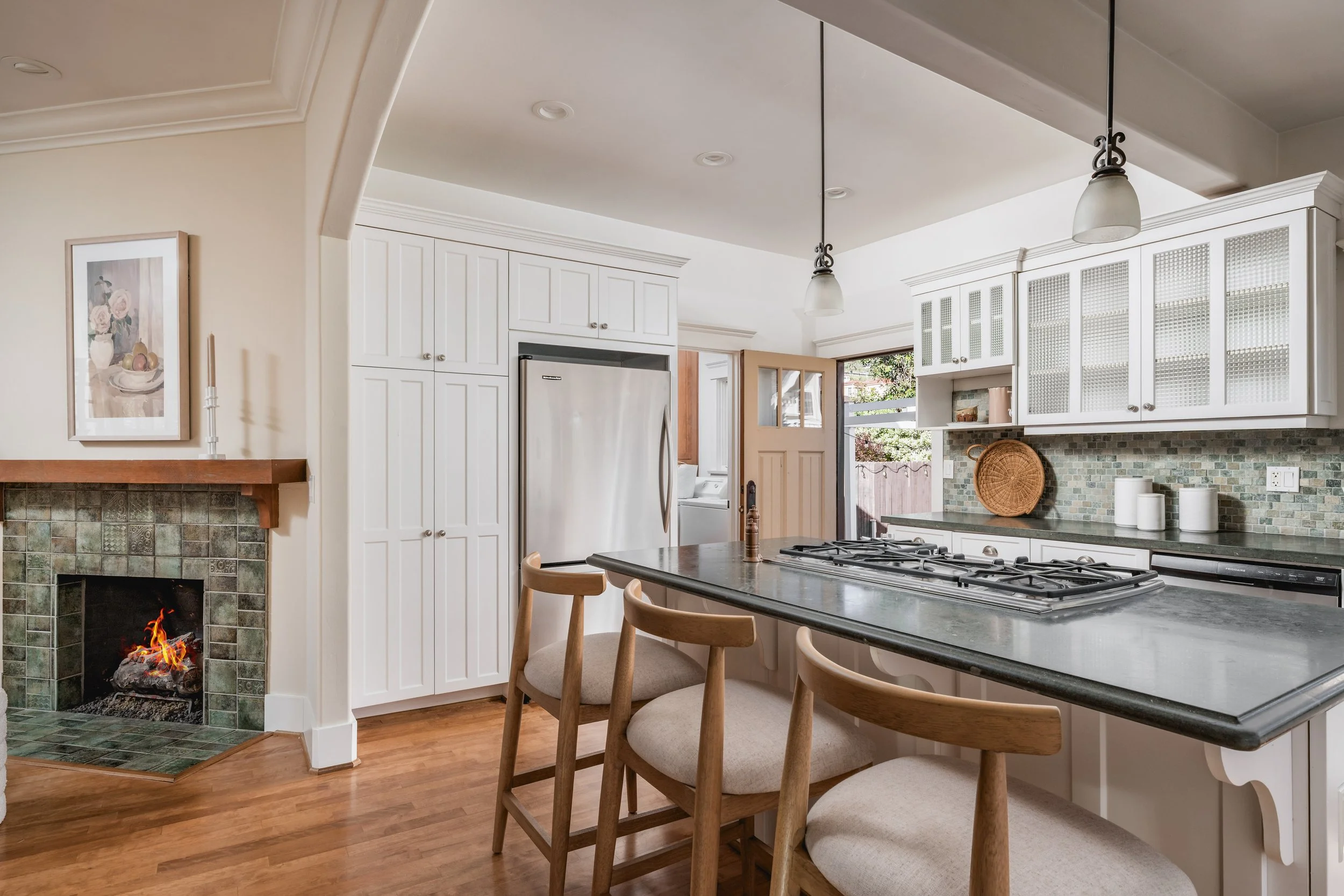 JG-1436Laguna-interior-17.jpg