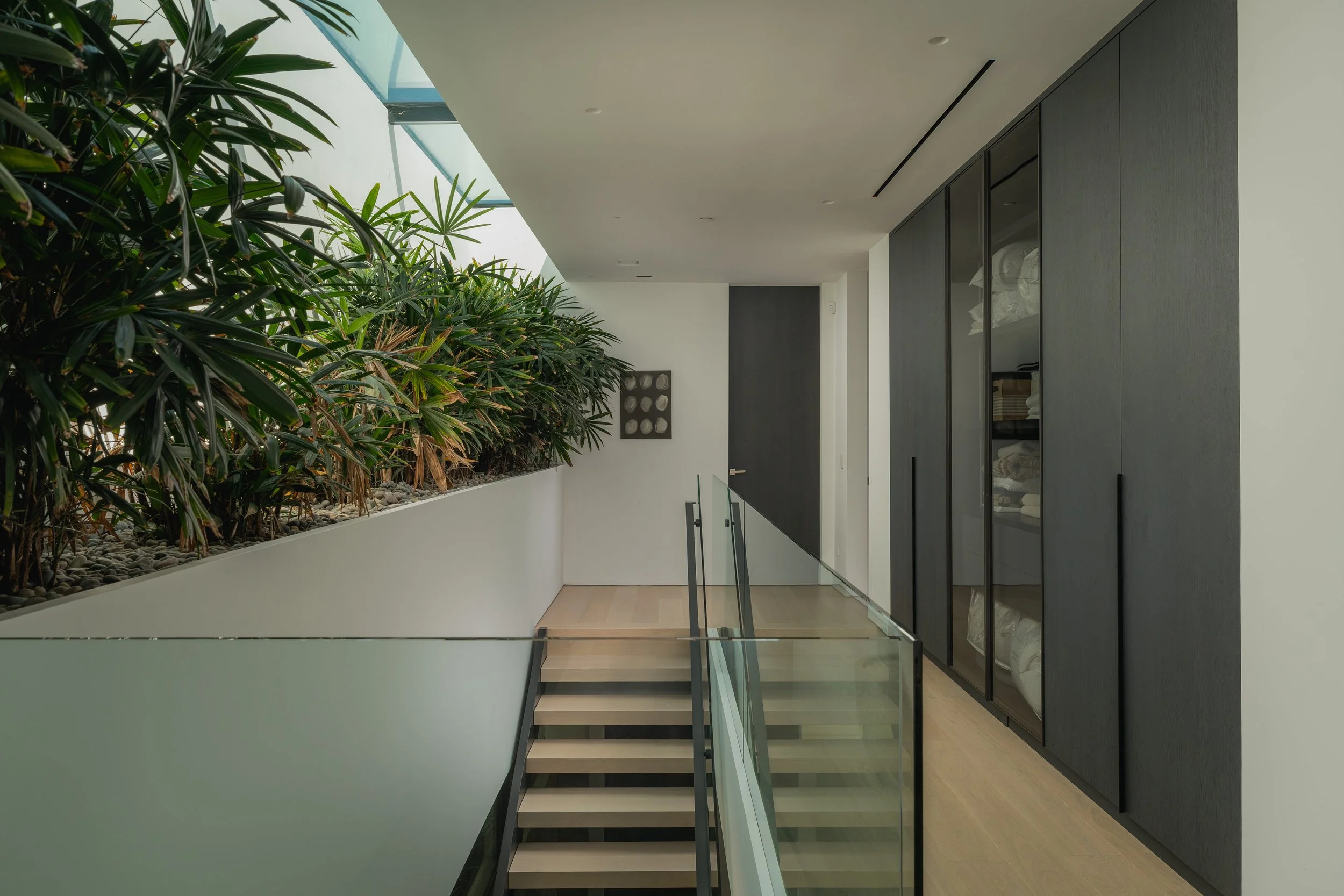 JG-6398SeaStar-interior-22.jpg