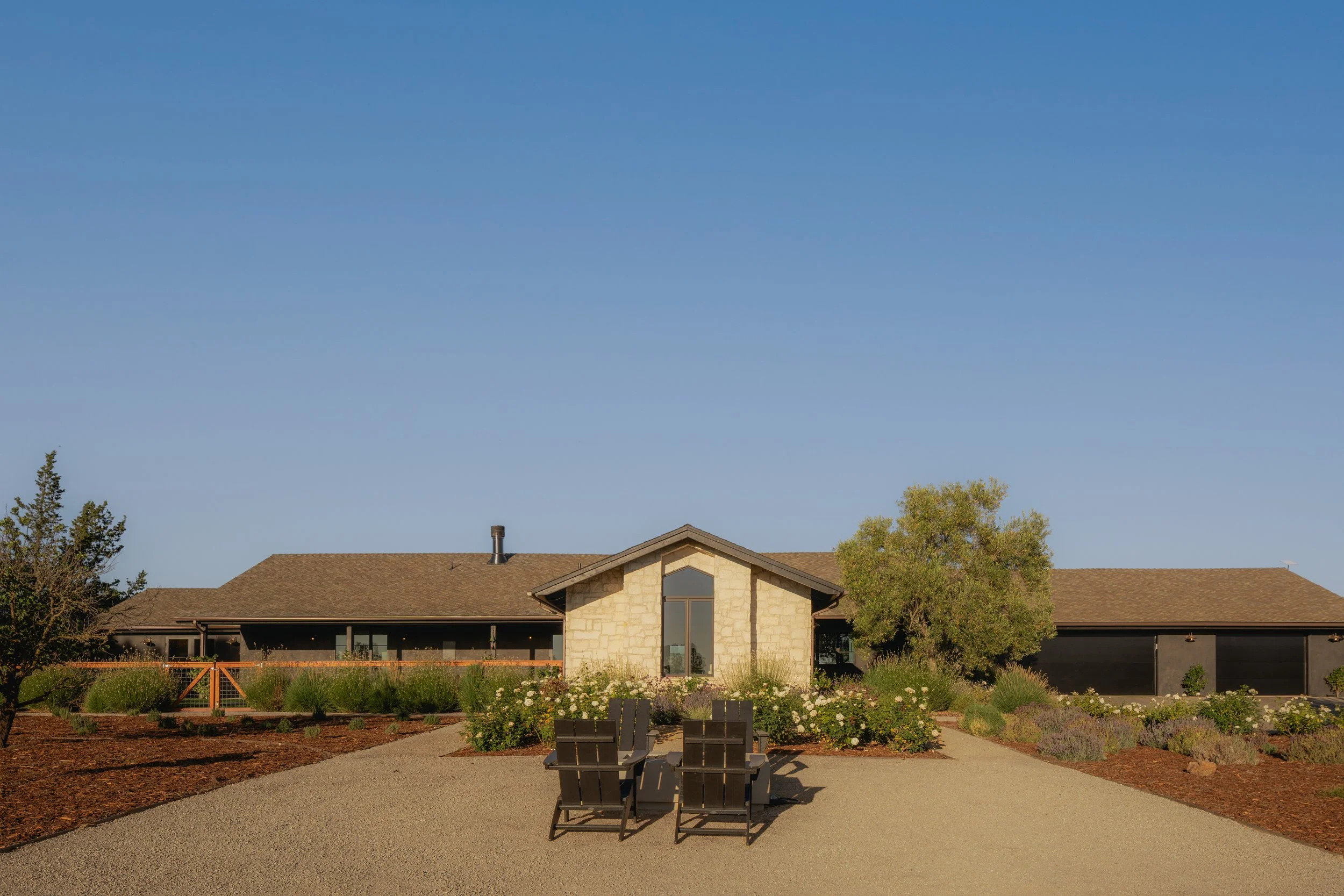 JG-5501Baseline-exterior-4.jpg