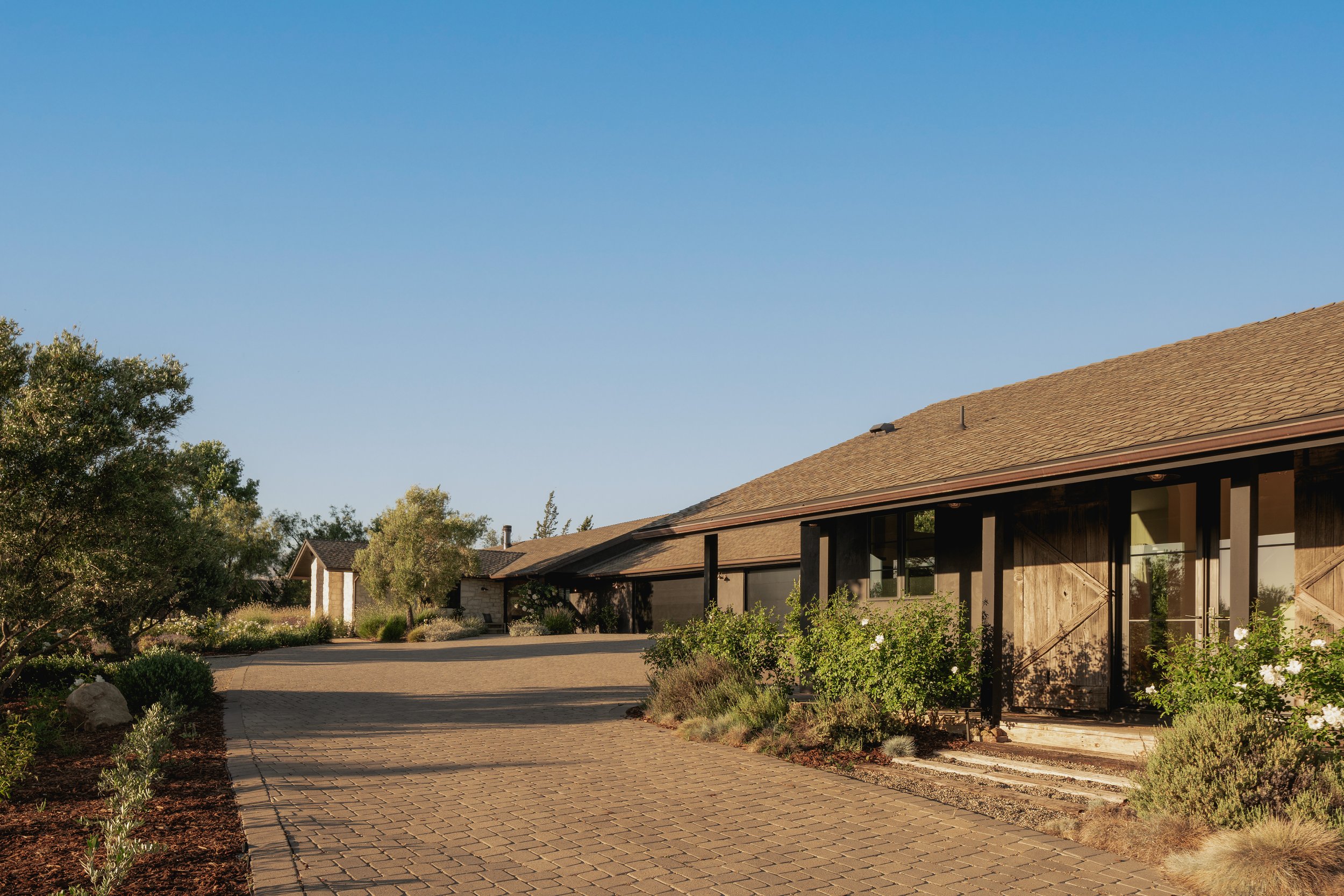 JG-5501Baseline-exterior-14.jpg