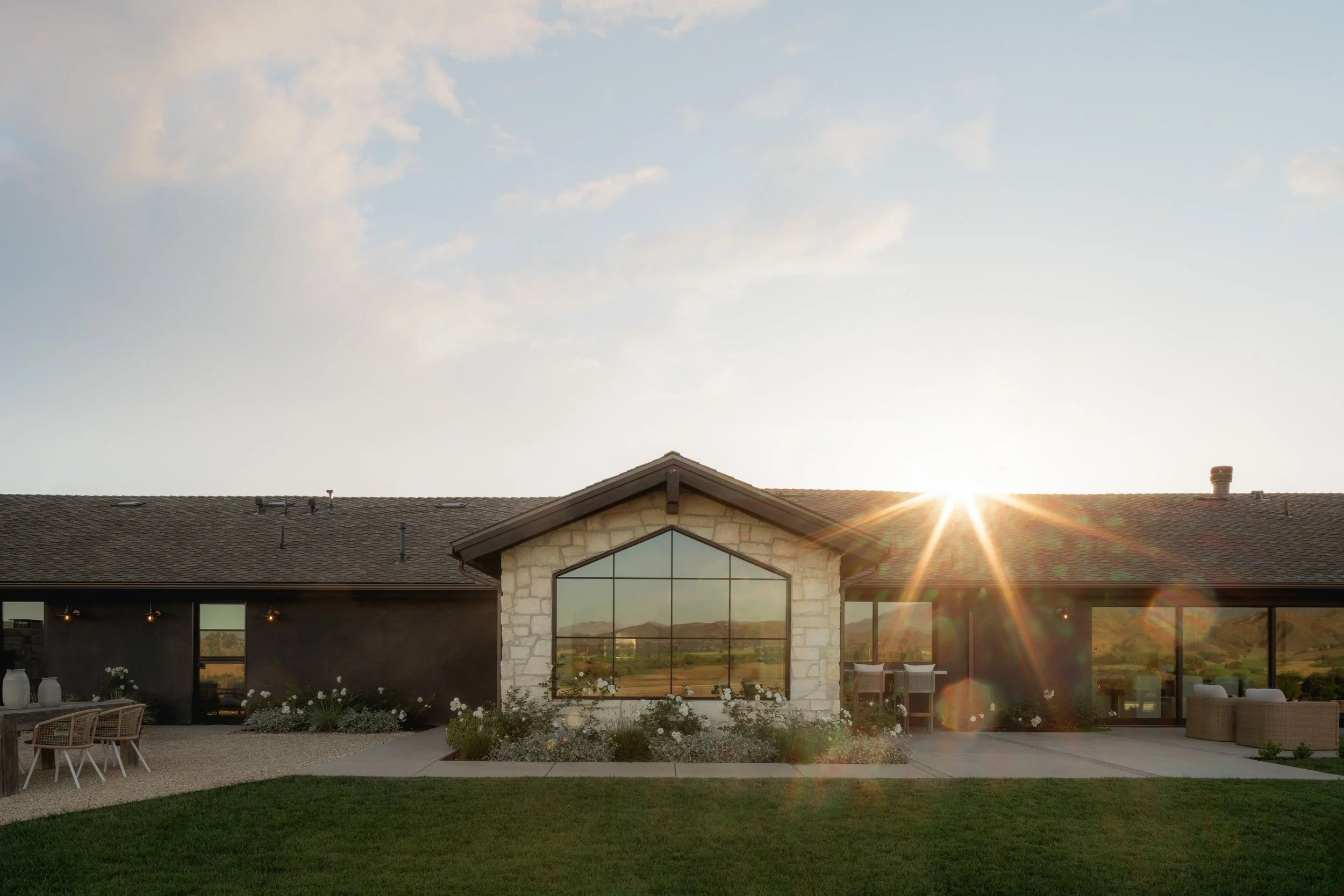 JG-5501Baseline-exterior-12.jpg