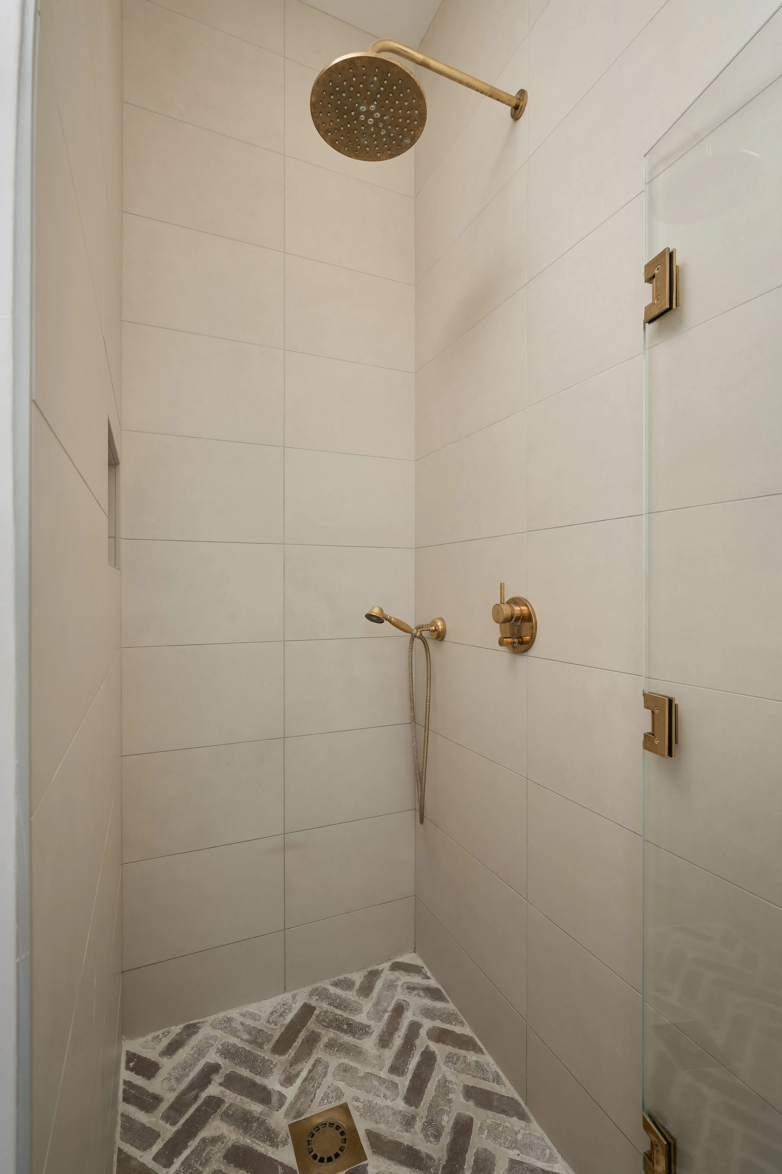 JG-5501Baseline-interior-70.jpg