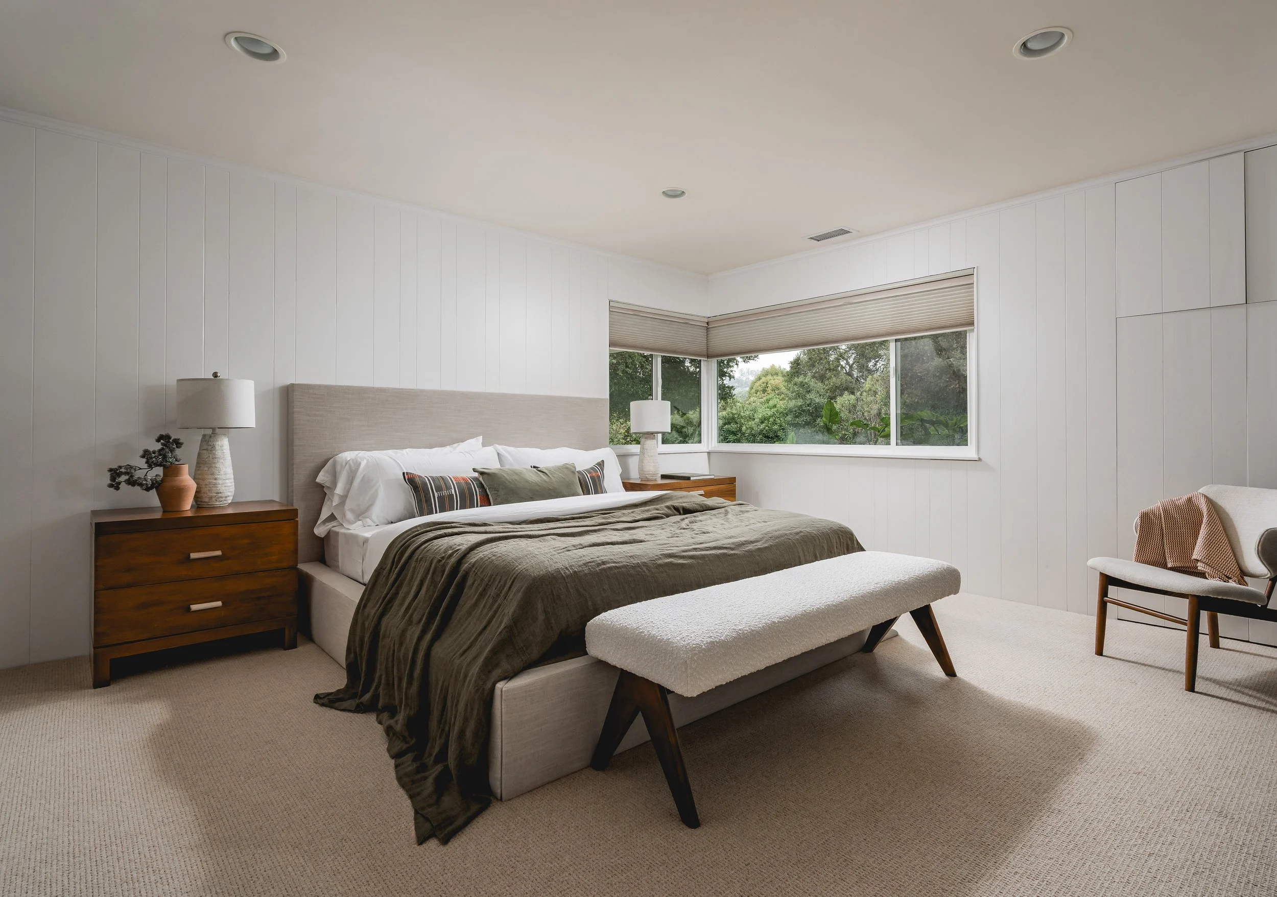 JG-3213CliffDrive-interior-24.jpg