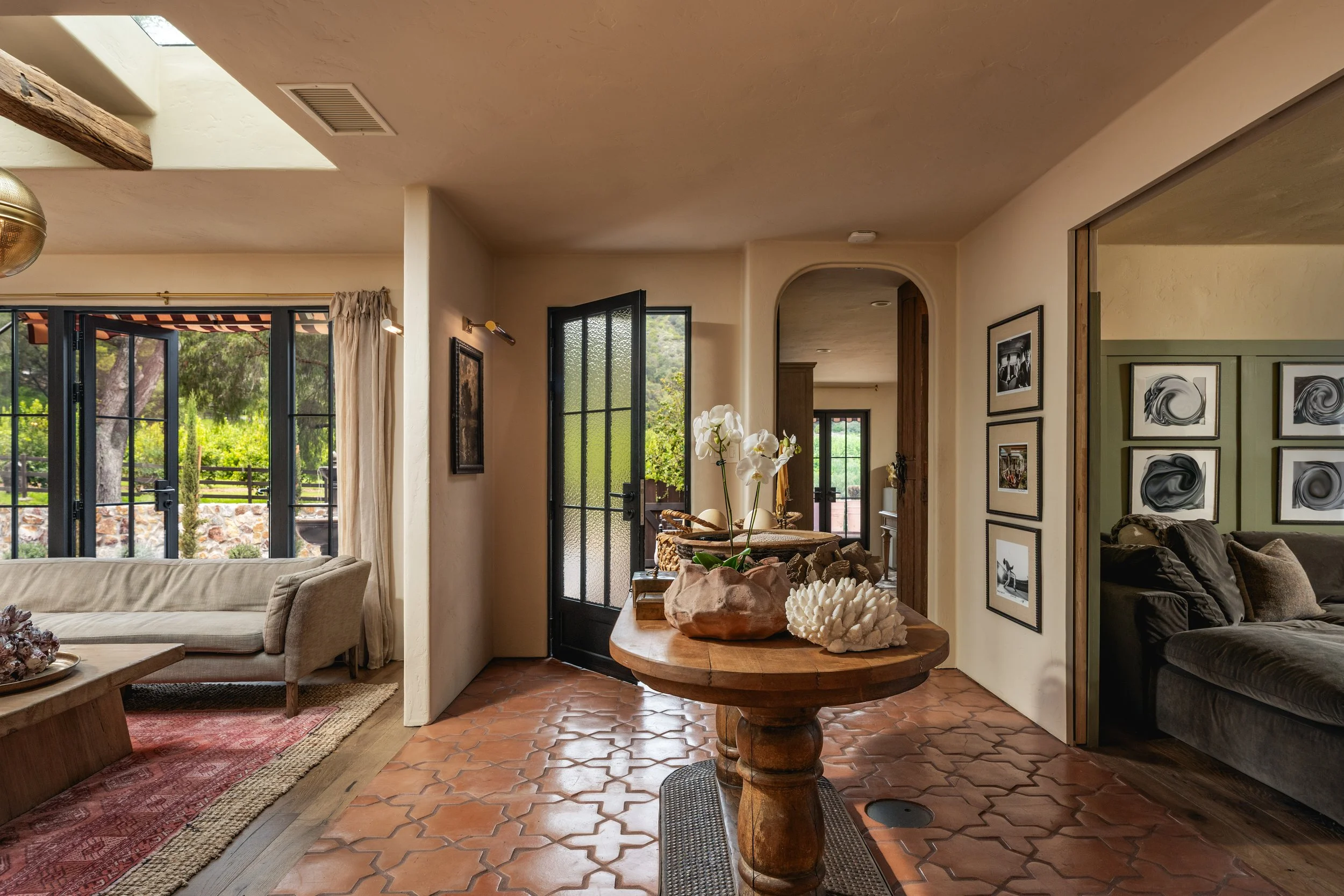 JG-10802OakKnoll-interior-1.jpg