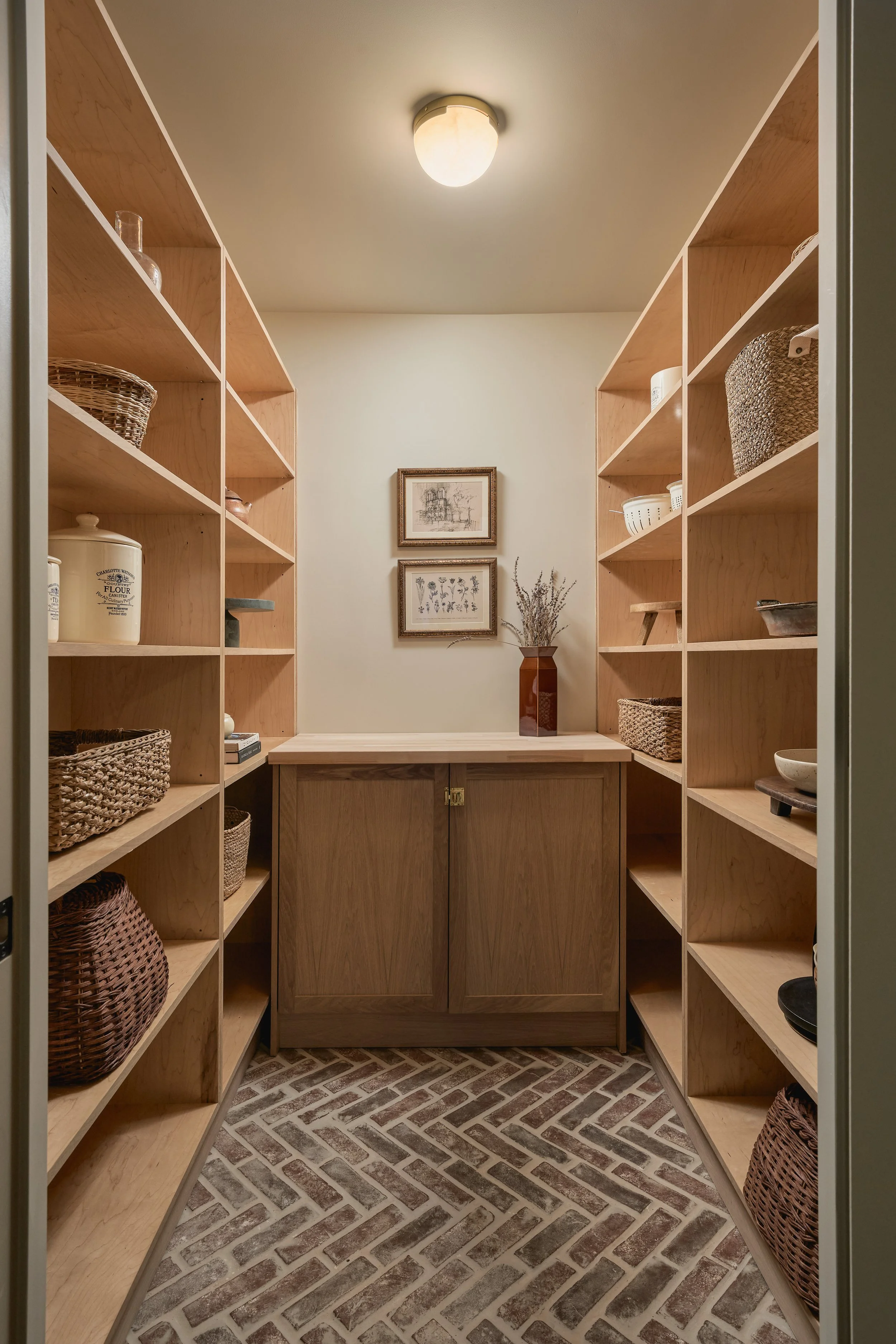 JG-5501Baseline-interior-41.jpg