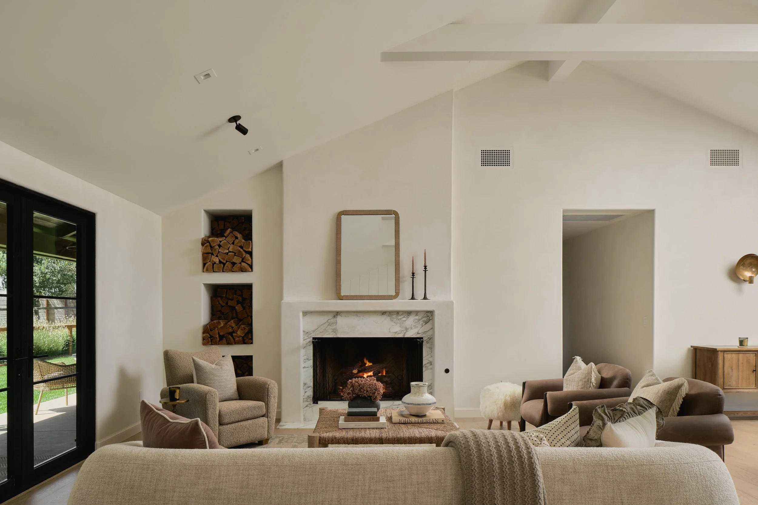 JG-5501Baseline-interior-4.jpg