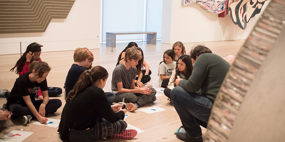 Students on a museum fieldtrip